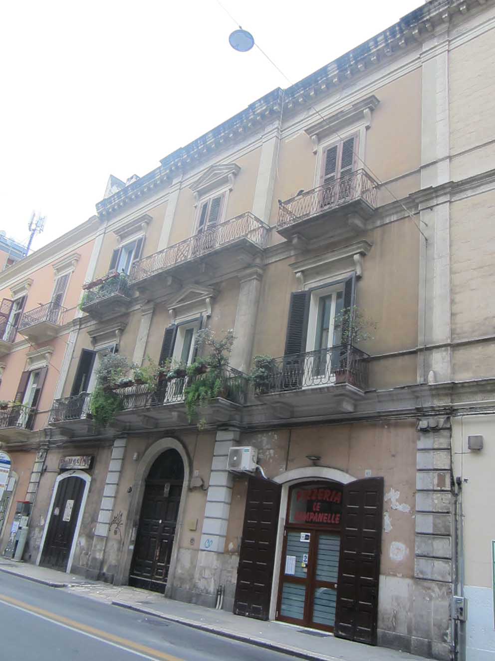[Edificio in Via Quintino Sella, 51]