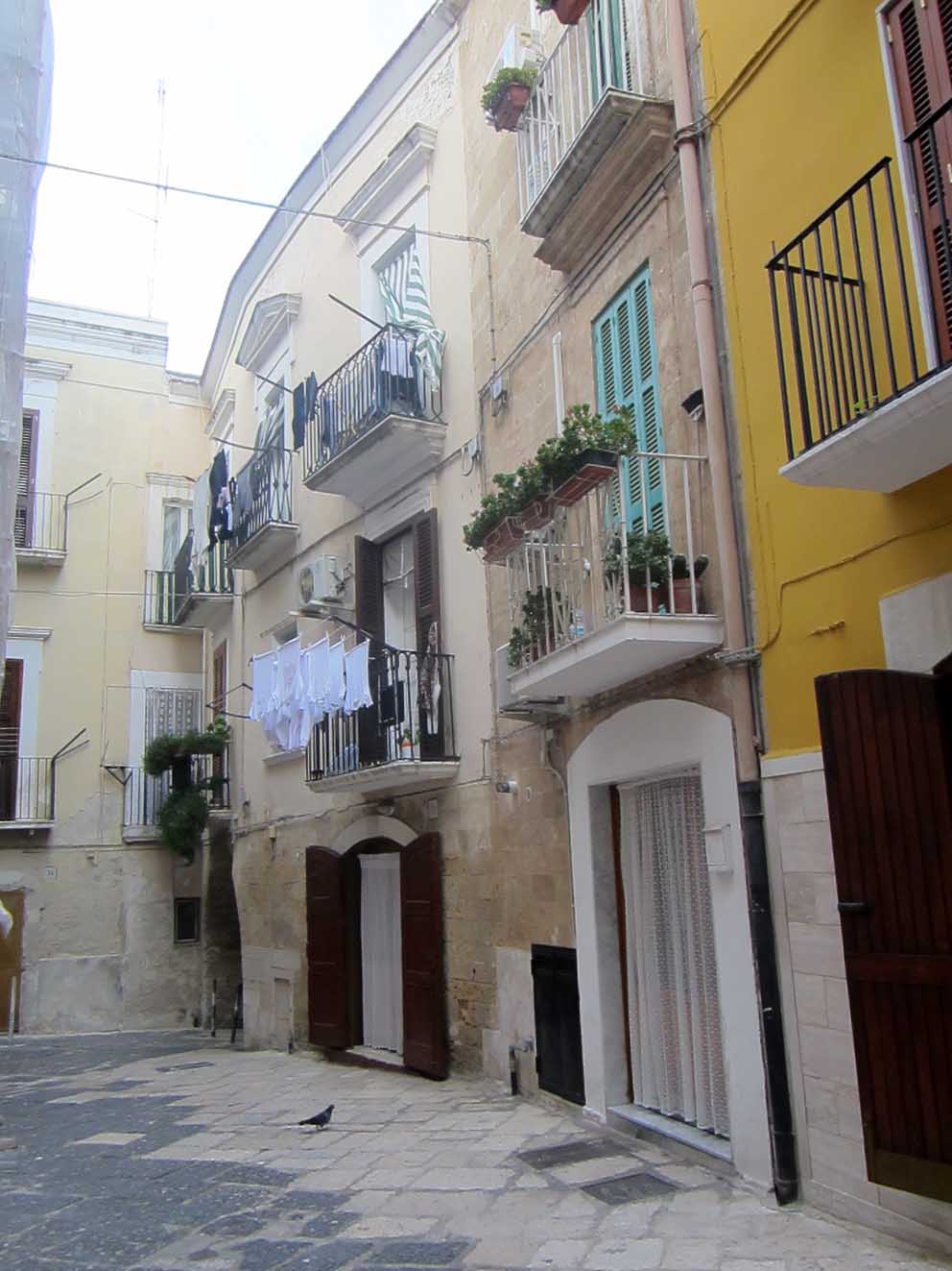 [Palazzo in Strada Nuccia Serra, 15]