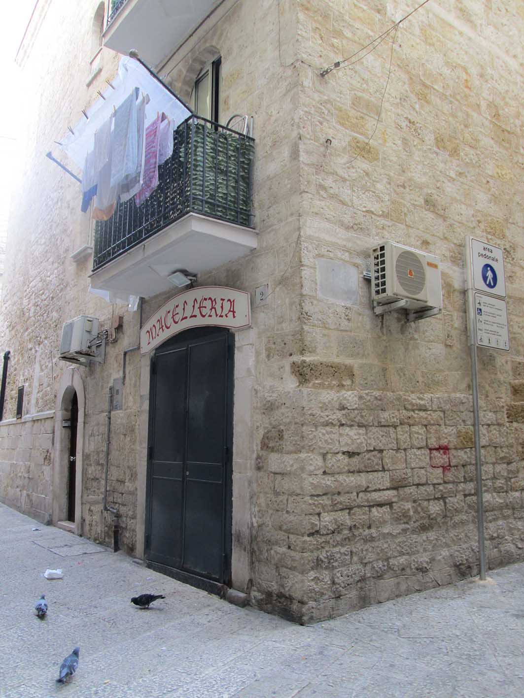 [Palazzo in Via Tancredi, 1-2]