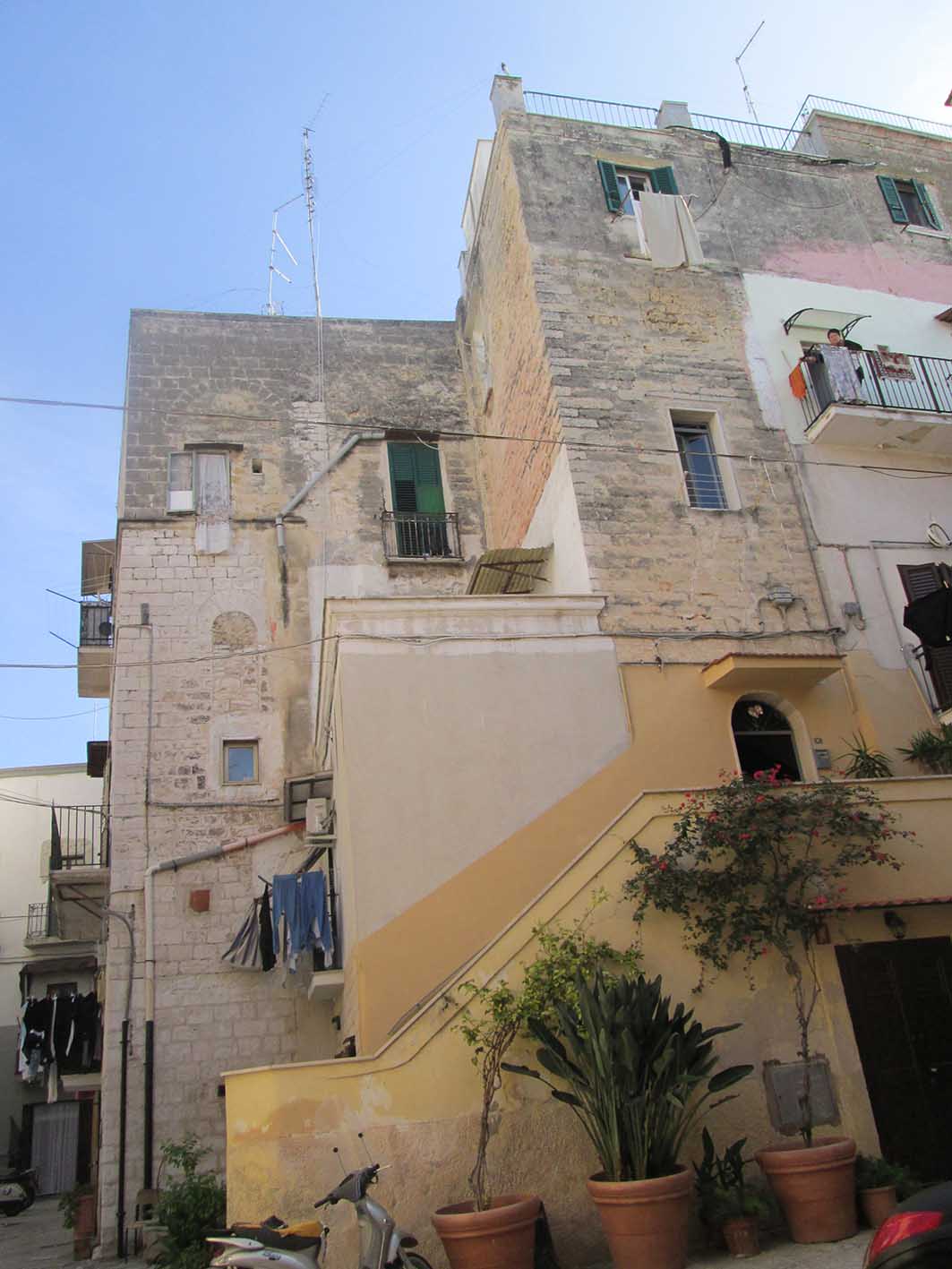 [Palazzo in Via Tresca, 4]