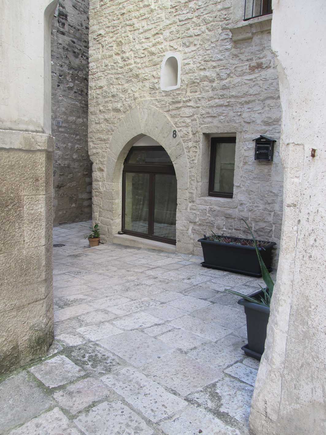 [Casa-Torre in Corte Ciciliana, 7]