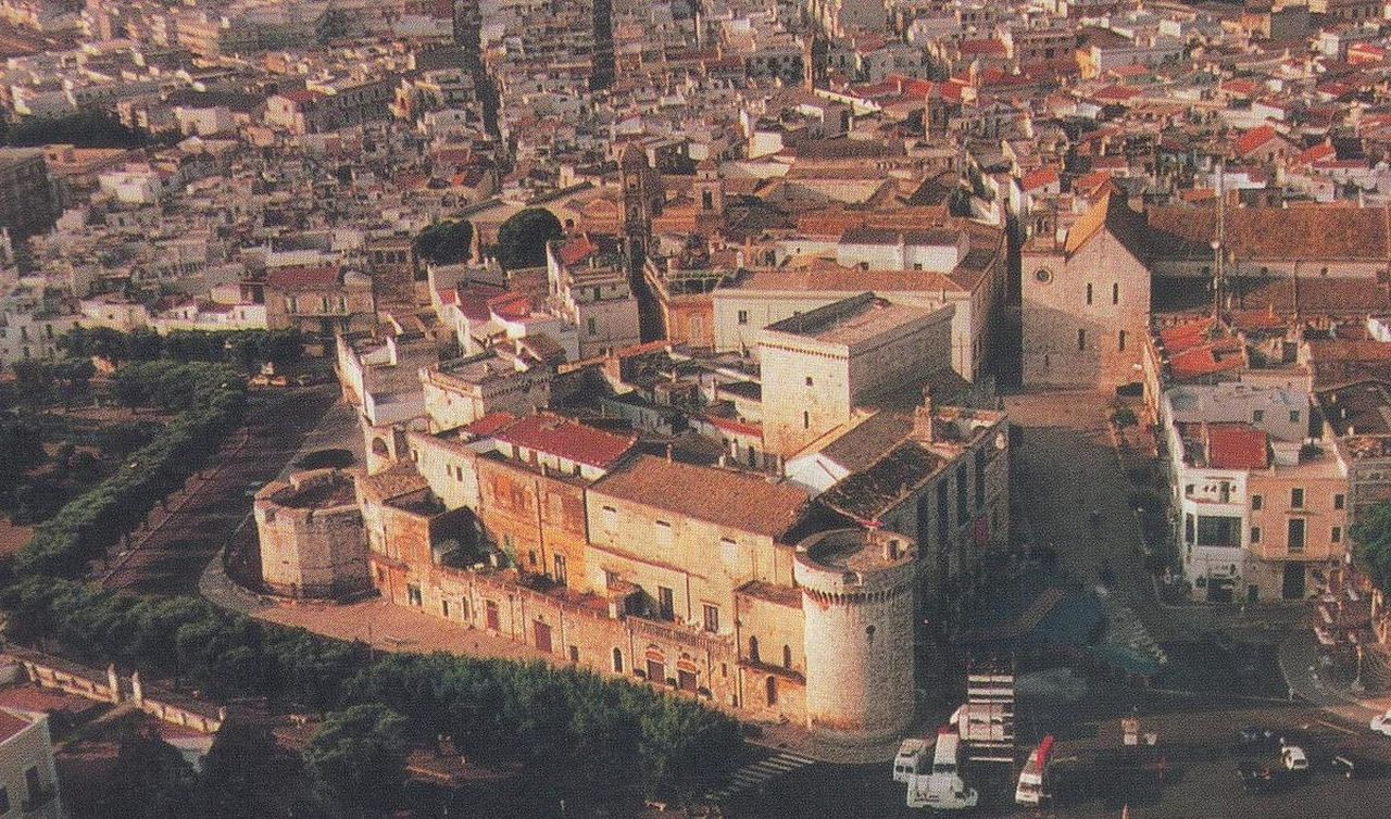 centro storico, difensivo, religioso, Conversano, Norba , Cupersanum