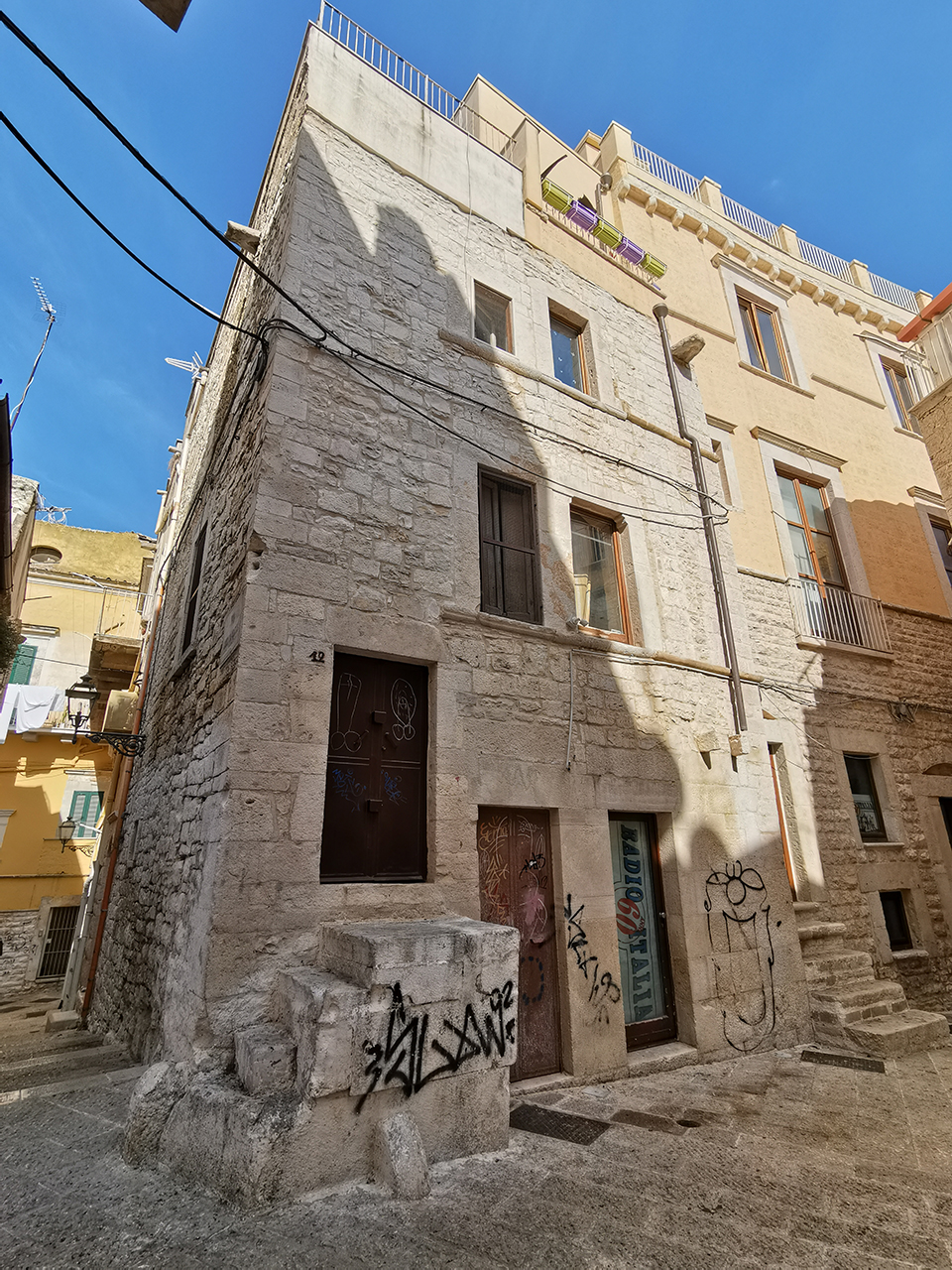 Edificio in via Mastro Santo, 8-14