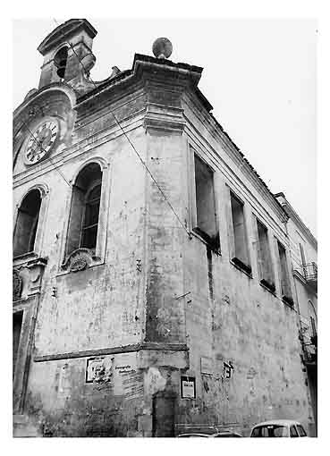 BIBLIOTECA FYNIA o FINIA