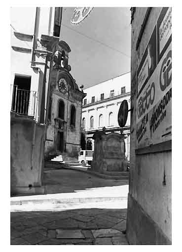 FONTANA in PIAZZA NOTAR DOMENICO