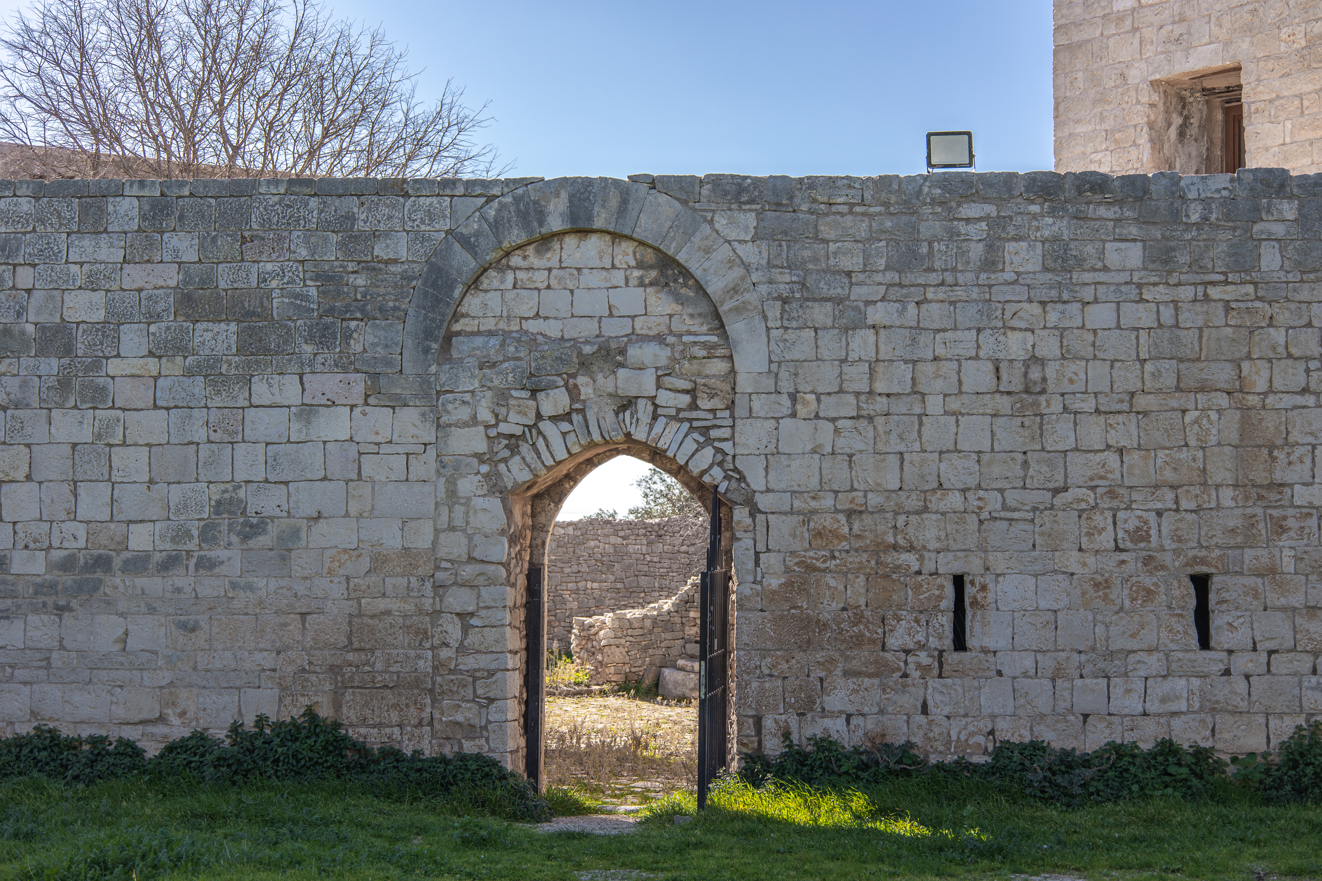 casale, Casale fortificato di Balsignano