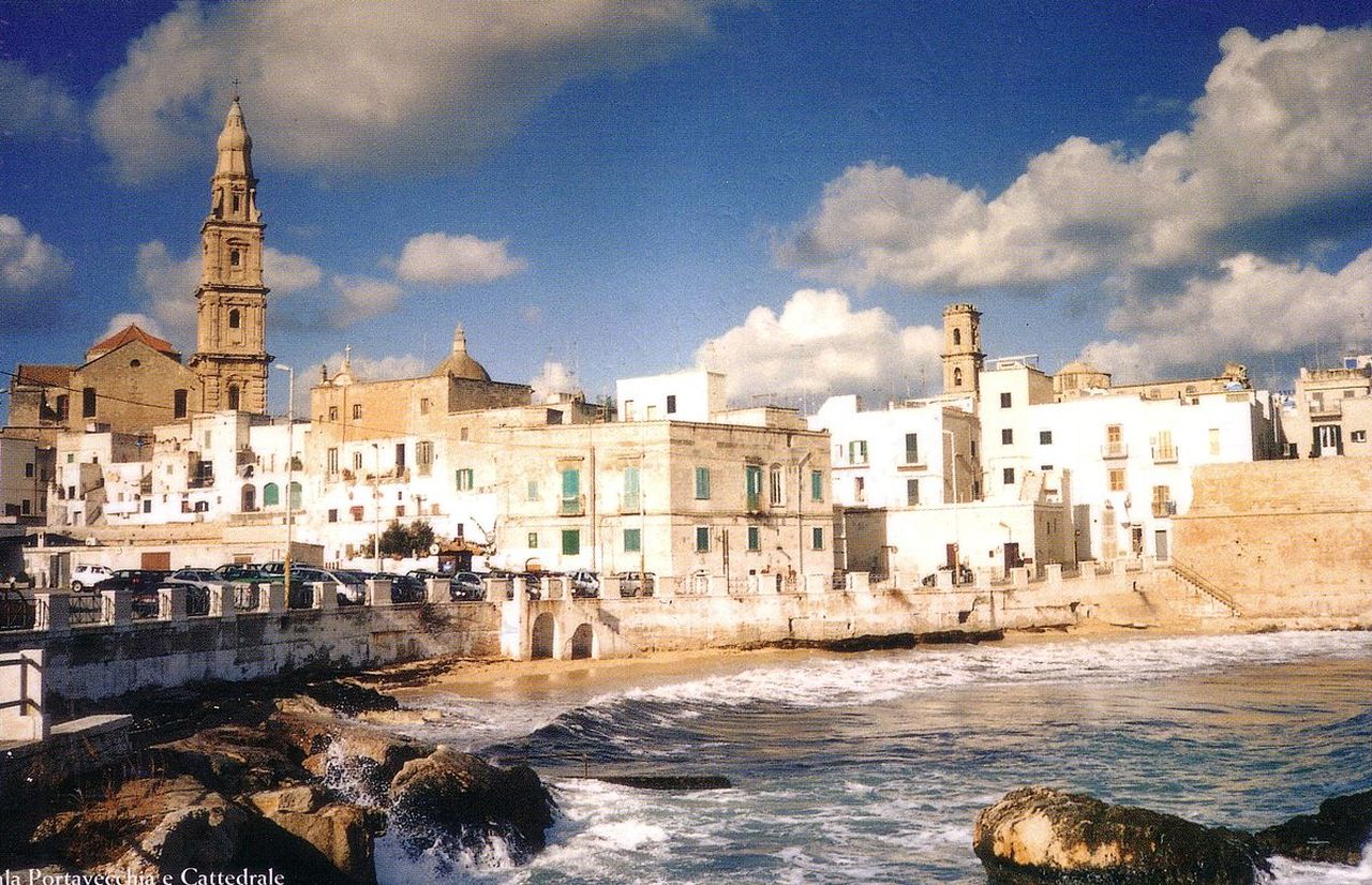 centro storico, agricolo, portuale, produttivo, Monopoli
