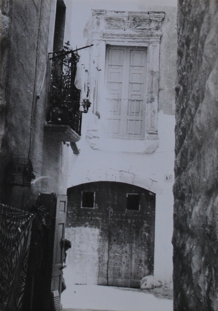 [Casa in Via Porto 83 , 85 , 87]