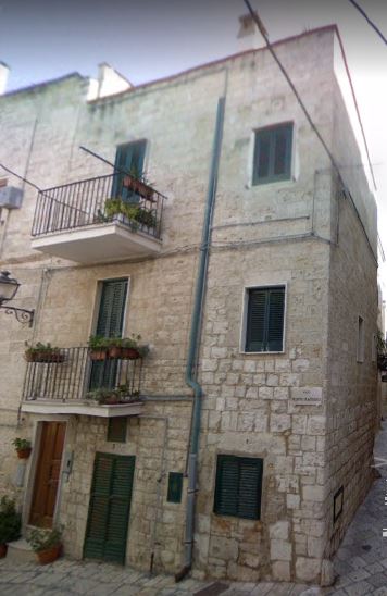 [Casa in Vico Porto Ragusa 1, 3, 5]