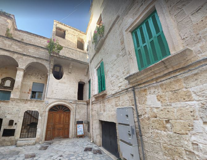 [Casa in Vico Porto Ragusa, 7, 9, 11]