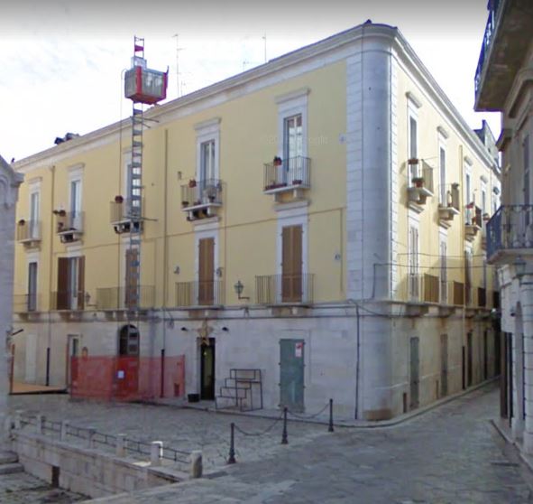 [Palazzo privato in via Zuppetta, 17, 15, 13, 19, 21]