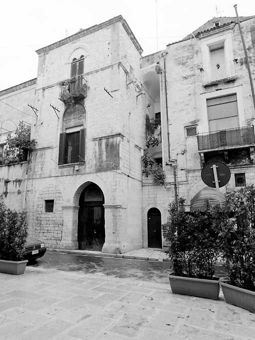 CASA-TORRE ROSSI
