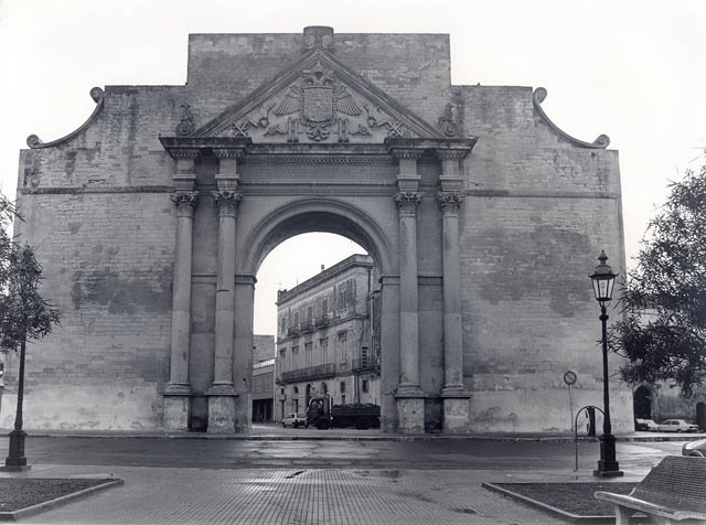 Napoli o Arco di trionfo di Carlo V