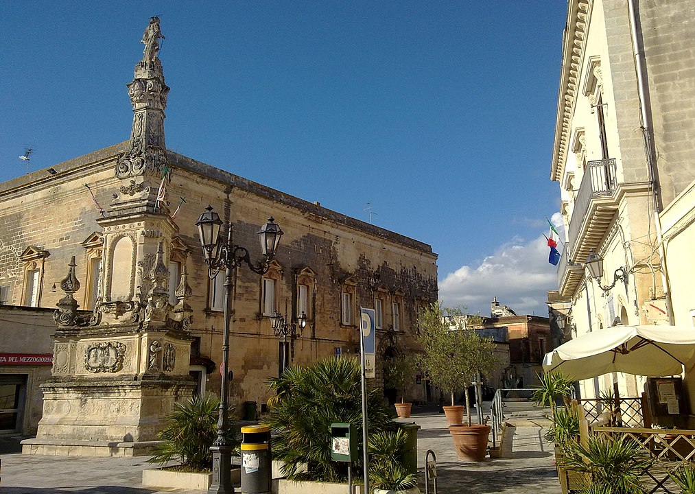 centro storico, di pianura, Lequile