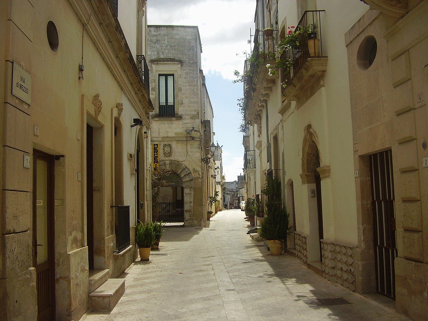 centro storico, di pianura, Poggiardo