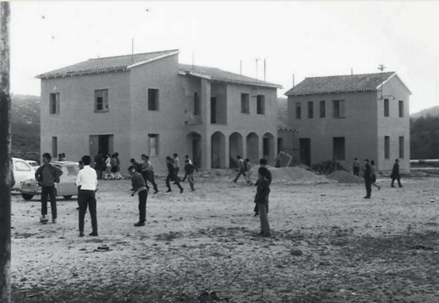 Caserma dei carabinieri del villaggio di Pratobello