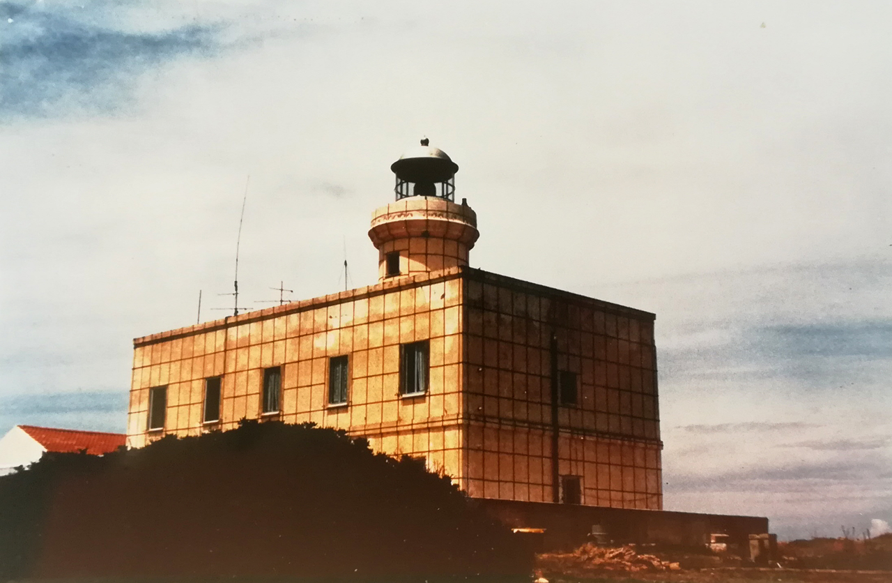 Faro di Capo Ferro