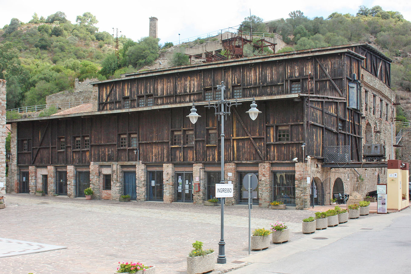 Fabbricato industriale