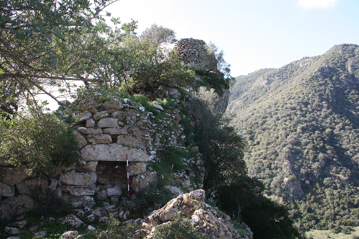 Nuraghe e struttura Serra Madau I