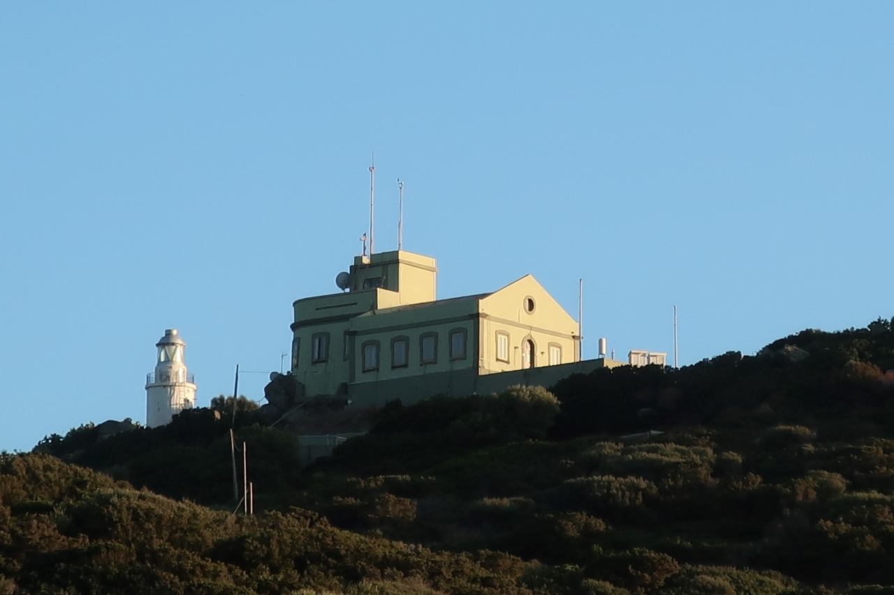 Faro + Alloggio
