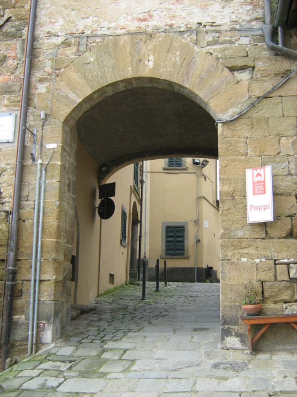Porta alla Badia