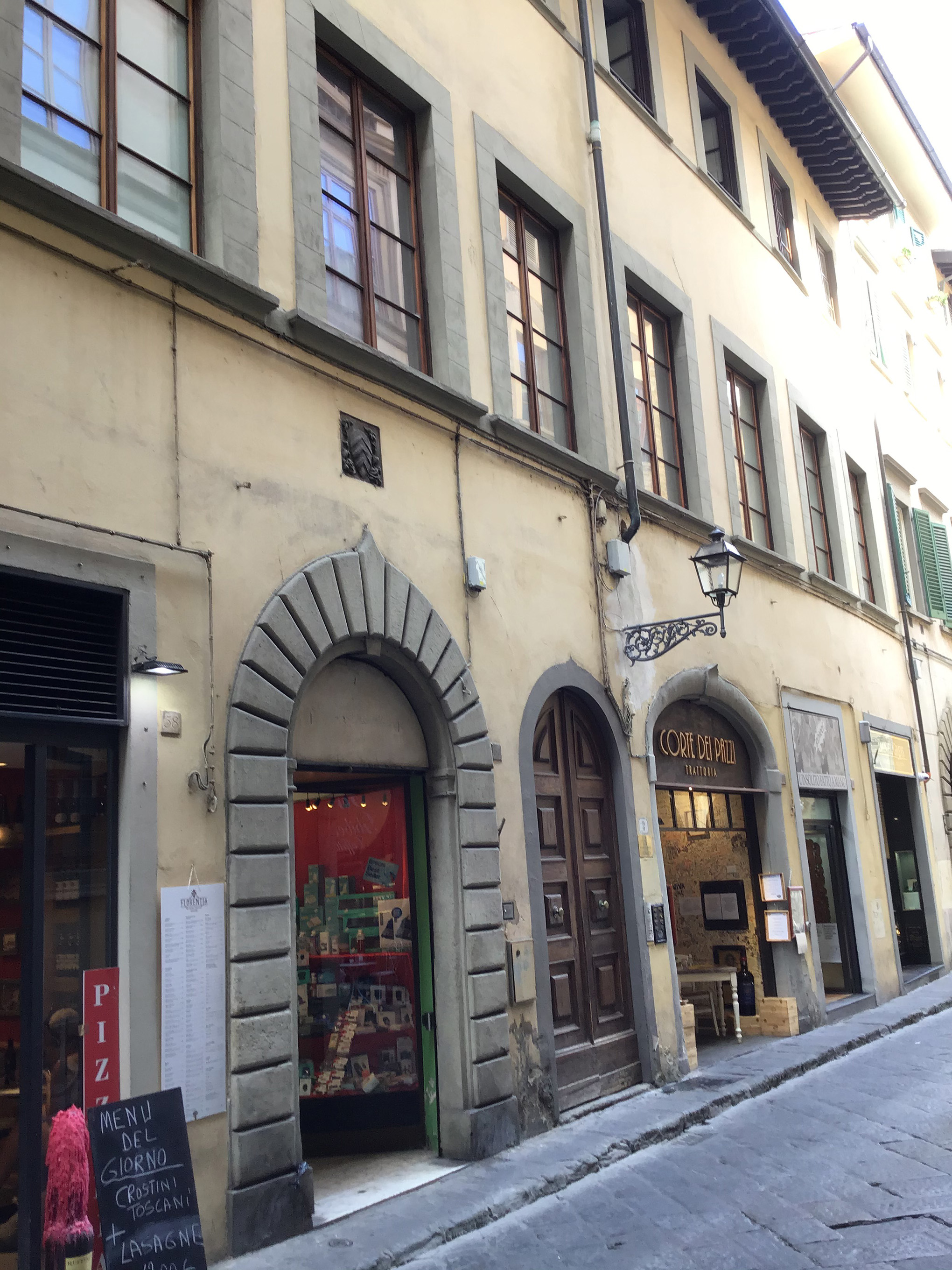 [Casa in Borgo degli Albizi, 8, 56r]