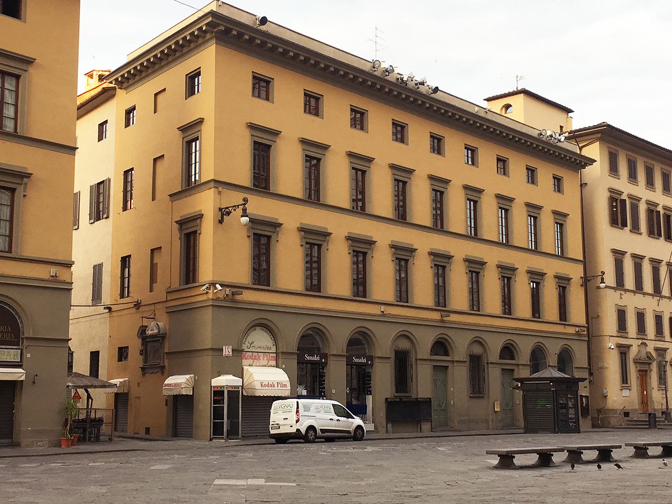 [Immobile in Piazza Duomo, 16-17]