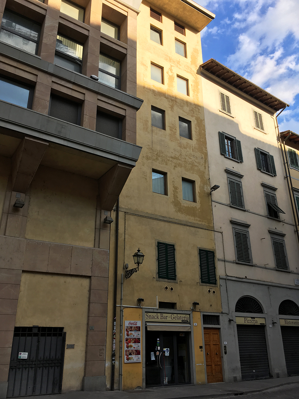 [Palazzo in Piazza dei Castellani, 16p/26r]