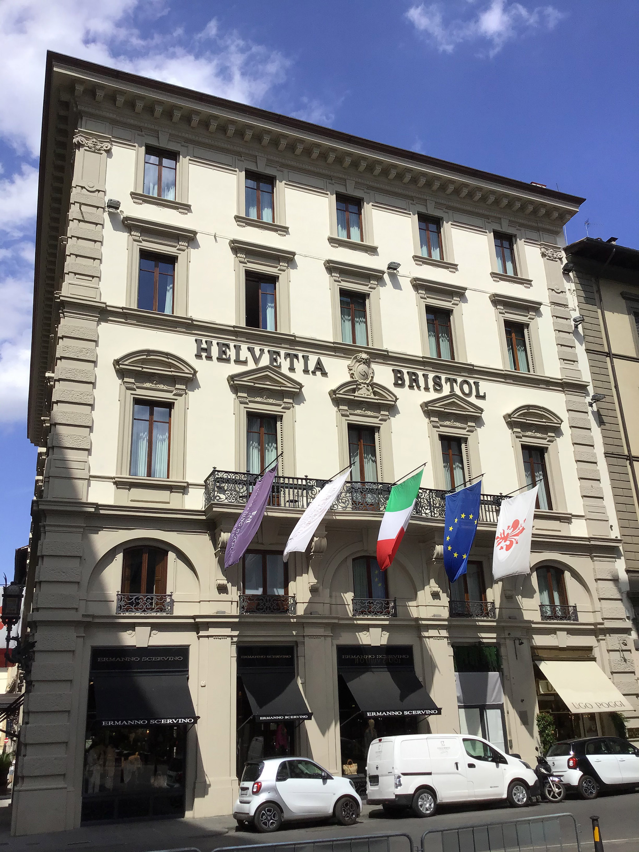 [Palazzo in via dei Pescioni, 2 , 2r, 4r]