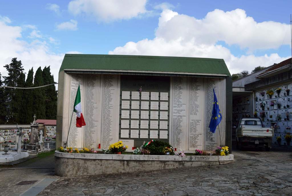 Sacrario ai Caduti di tutte le guerre del cimitero di S. Antonio