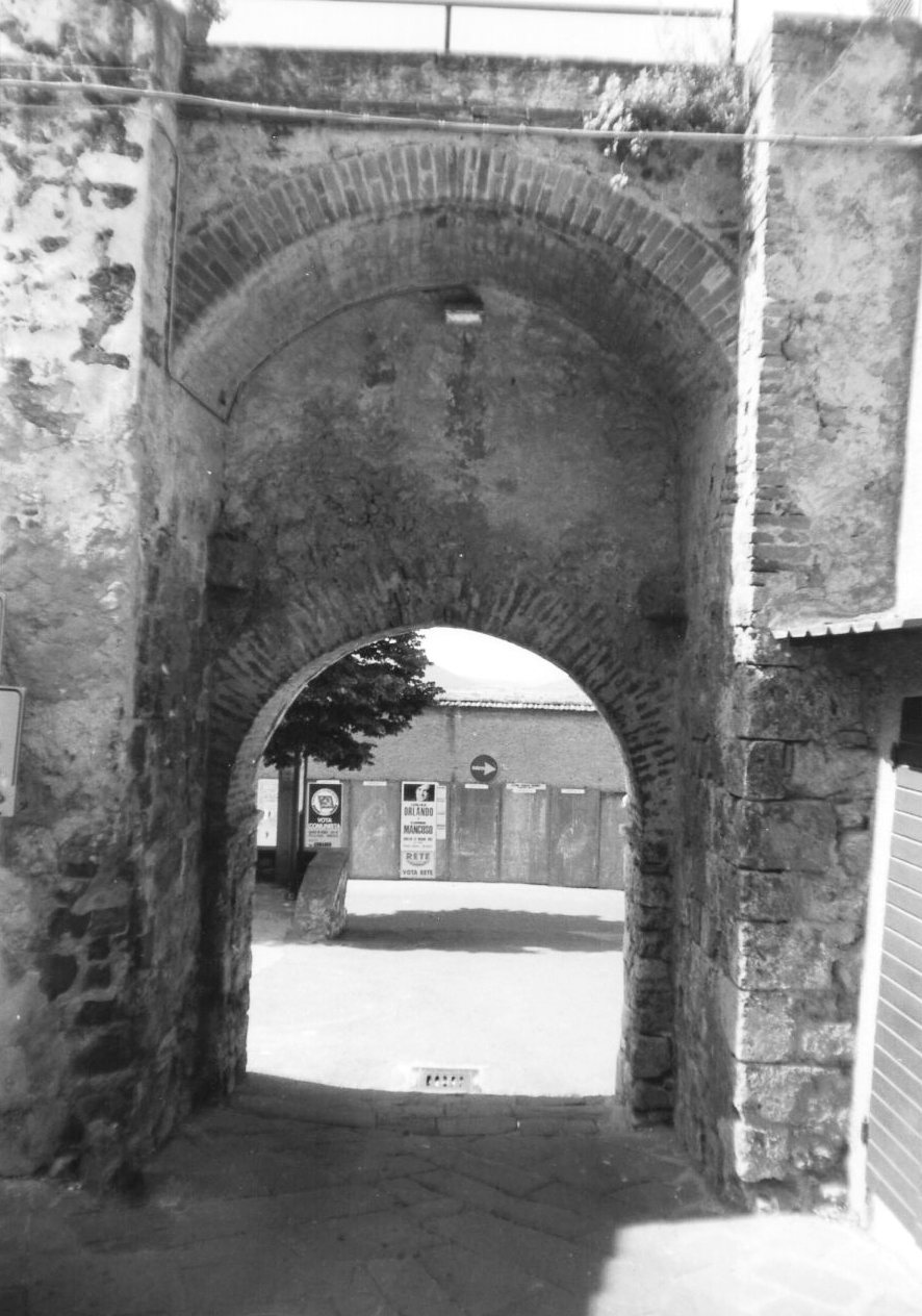 PORTA GROSSETANA di BATIGNANO