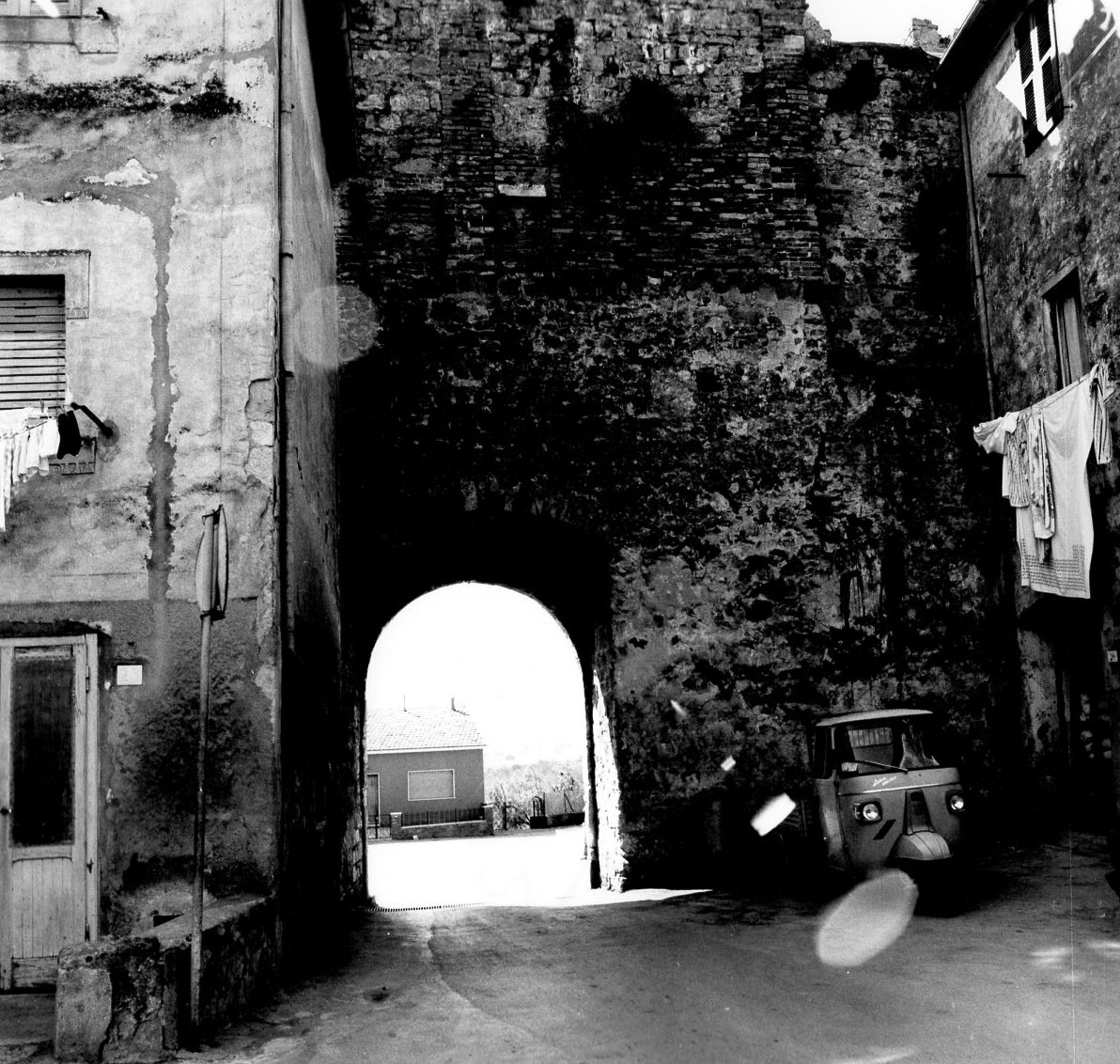 PORTA NUOVA E TRATTO DI CINTA MURARIA