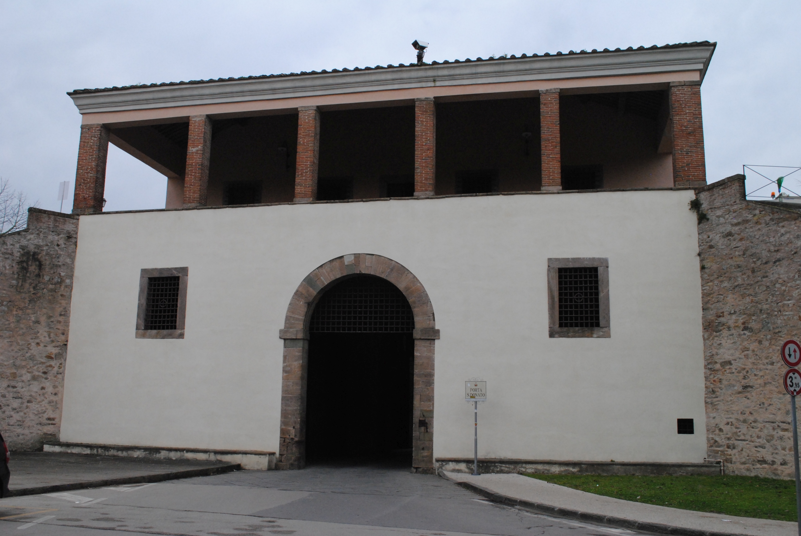 Porta S. Donato