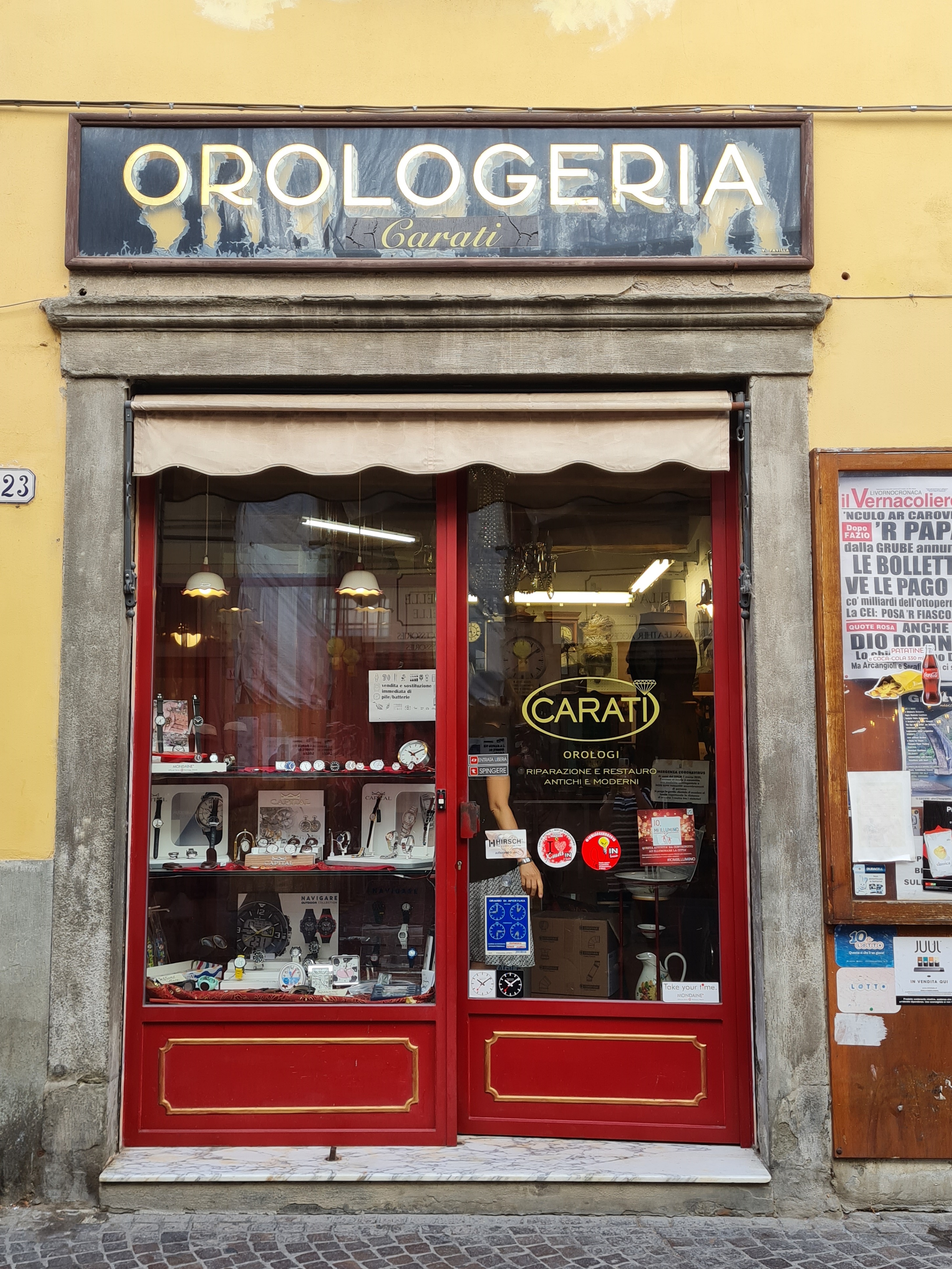 bottega, gioielleria, Orologeria Carati di Marsili Alessio, Orologeria Bacci , Orologiaio Revoli , Gioielleria F.lli Chiocchetti