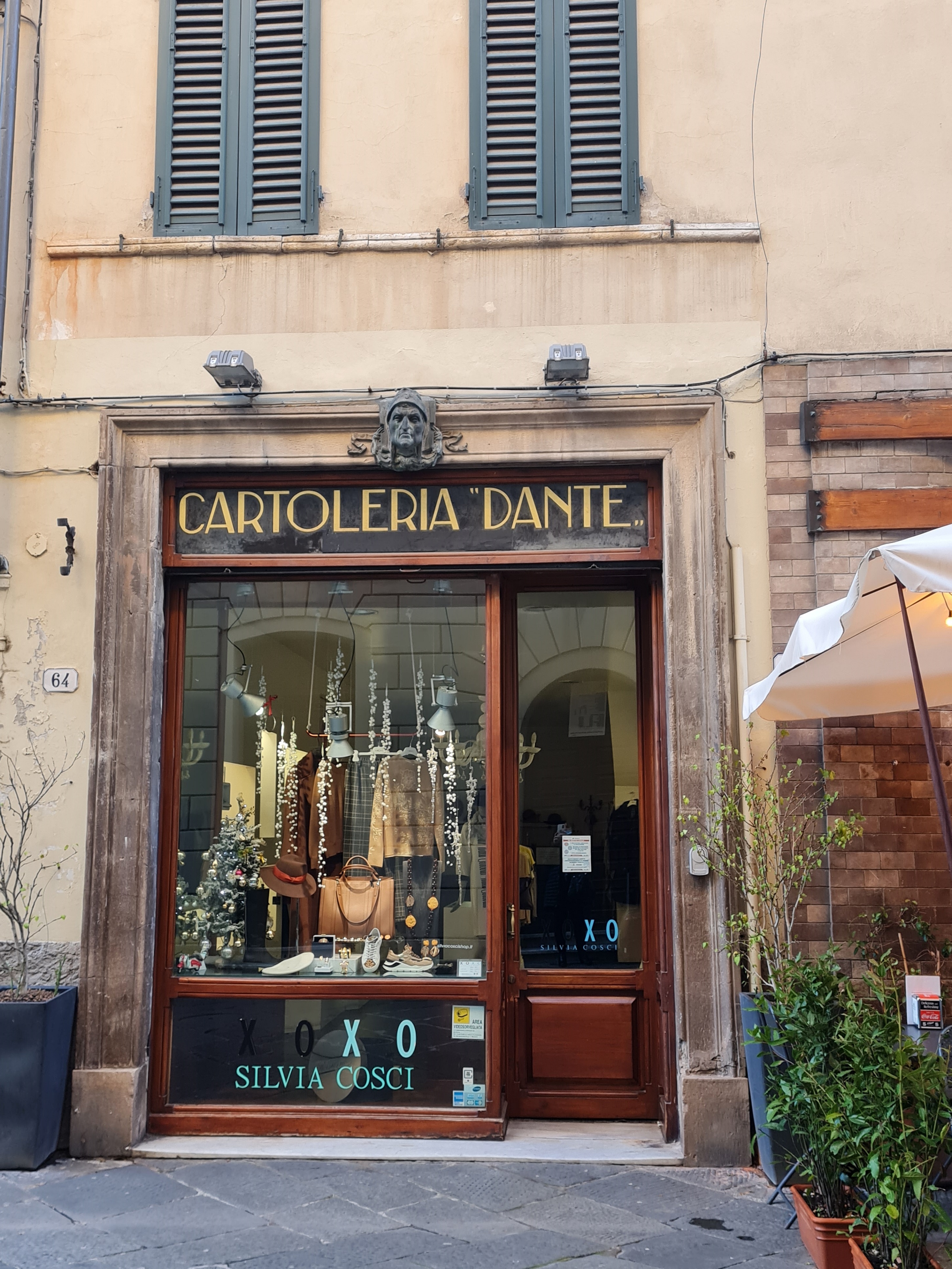 bottega, negozio di abbigliamento, XOXO di Silvia Cosci S.M, Cartoleria Dante