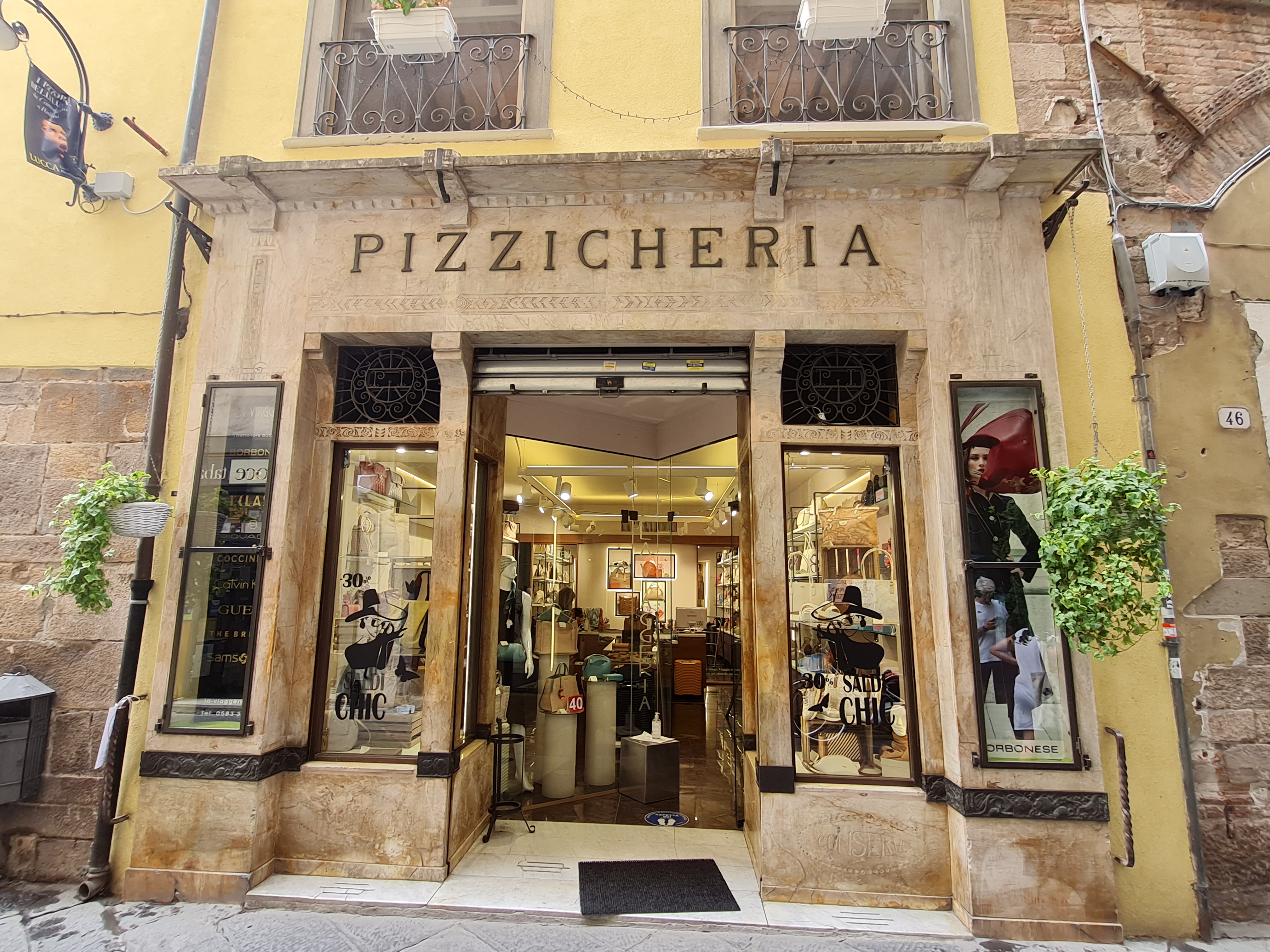 bottega, negozio di accessori, La Viaggeria, Premiata Pizzicheria Isola