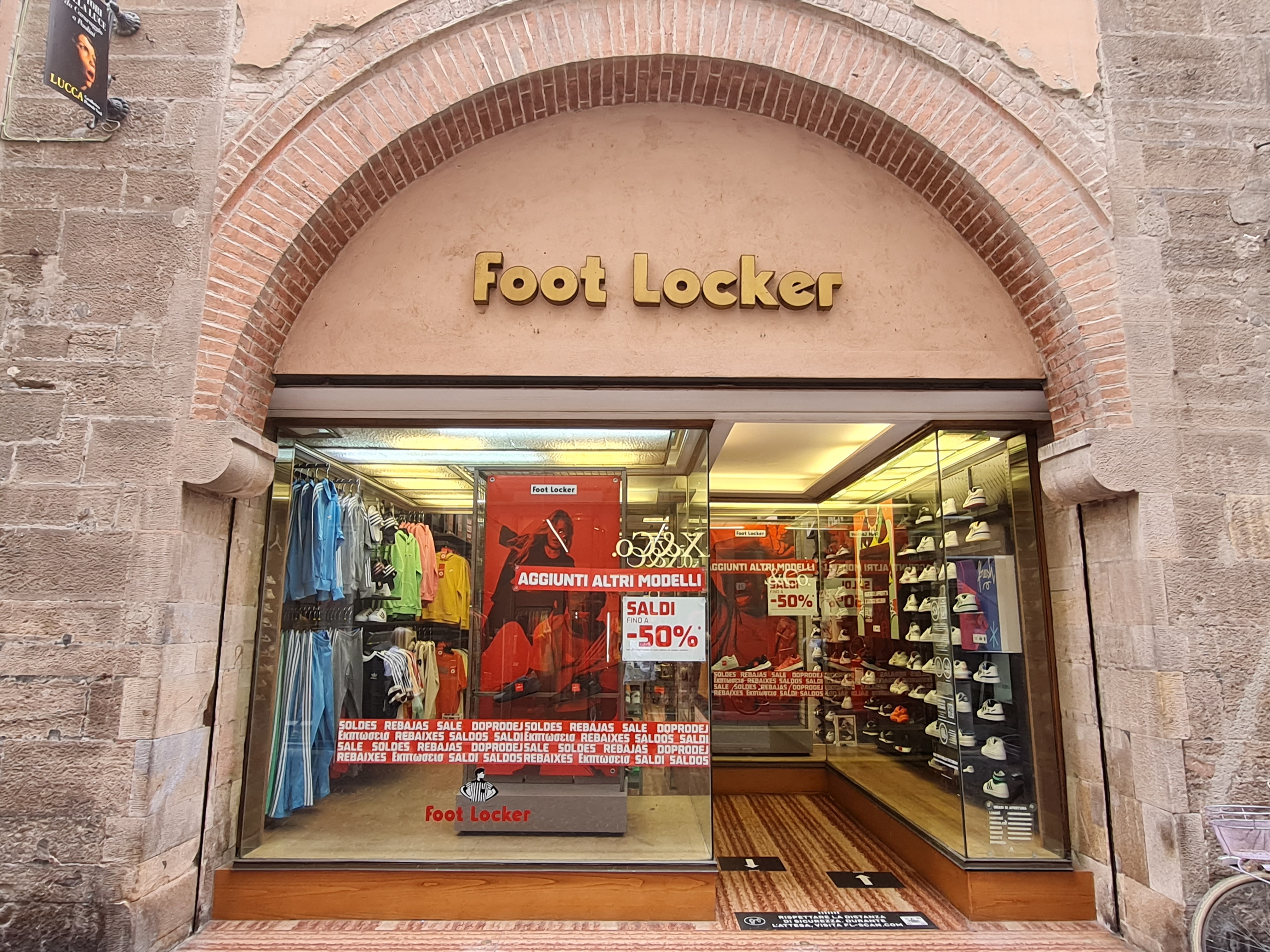 bottega, negozio di articoli sportivi, Foot Locker, Silvio Bianchi Pellicceria