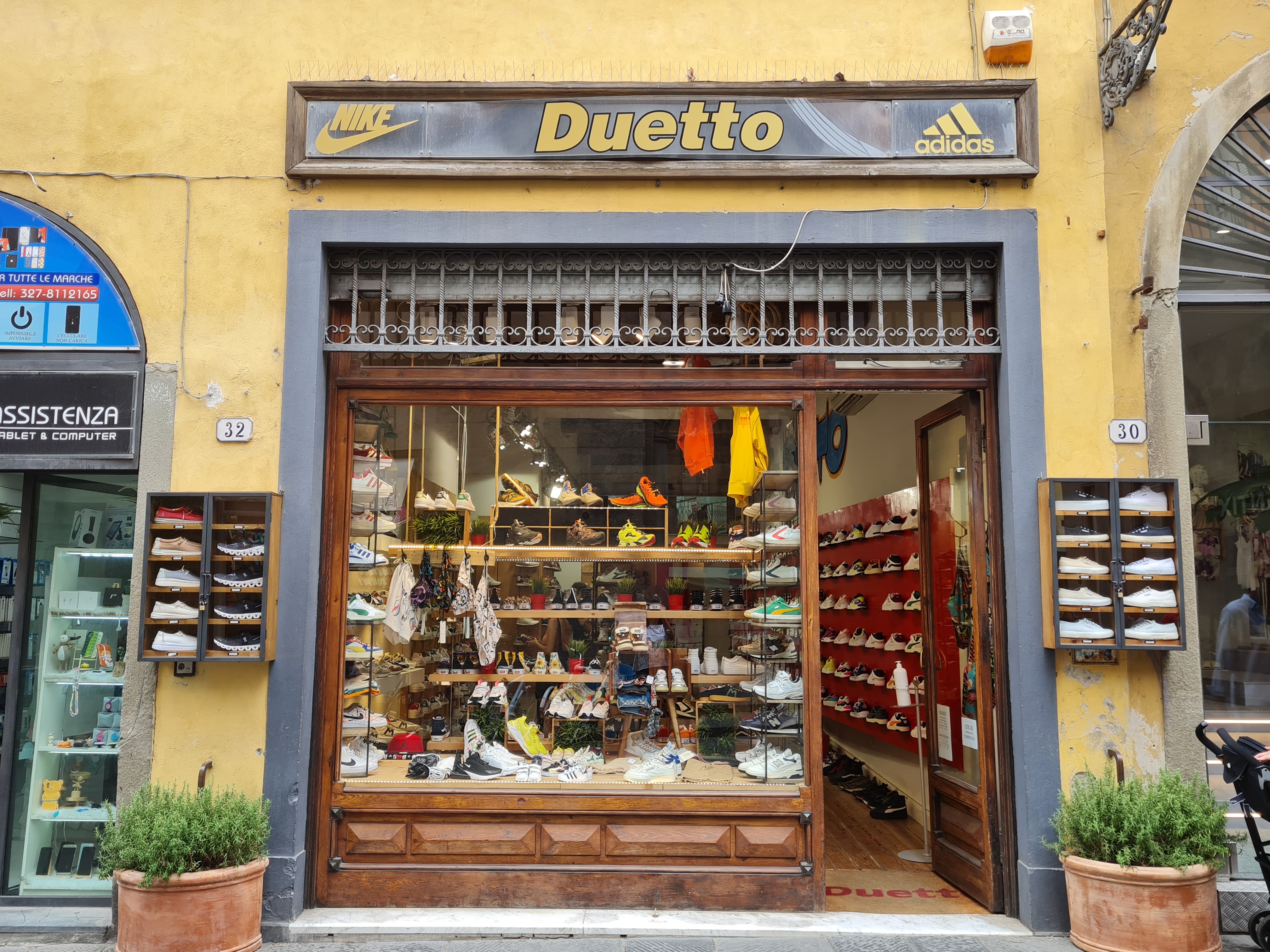 bottega, negozio di calzature, Duetto srl, Casigliani