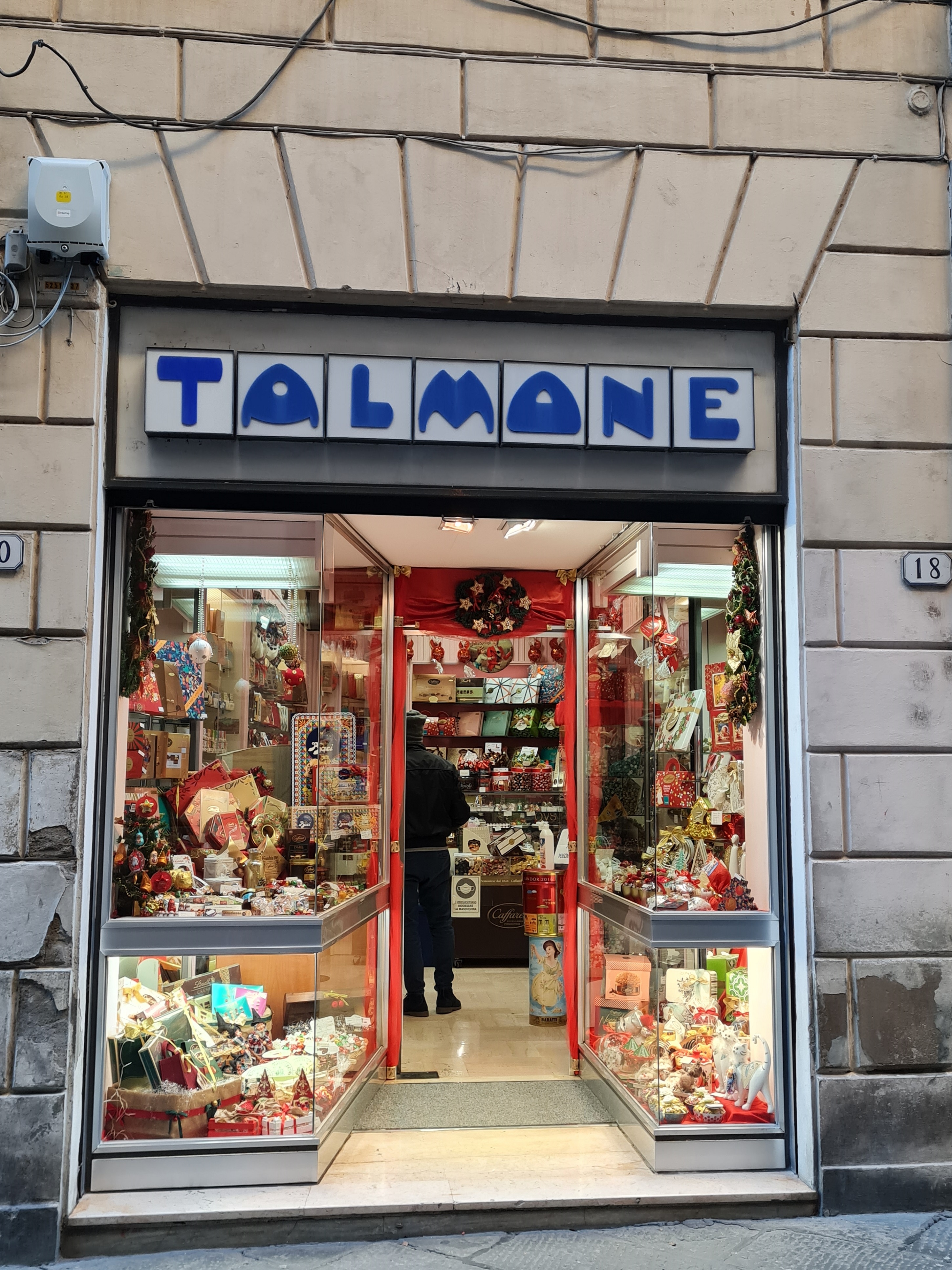 bottega, negozio di dolciumi, Talmone di Irene Belluomini