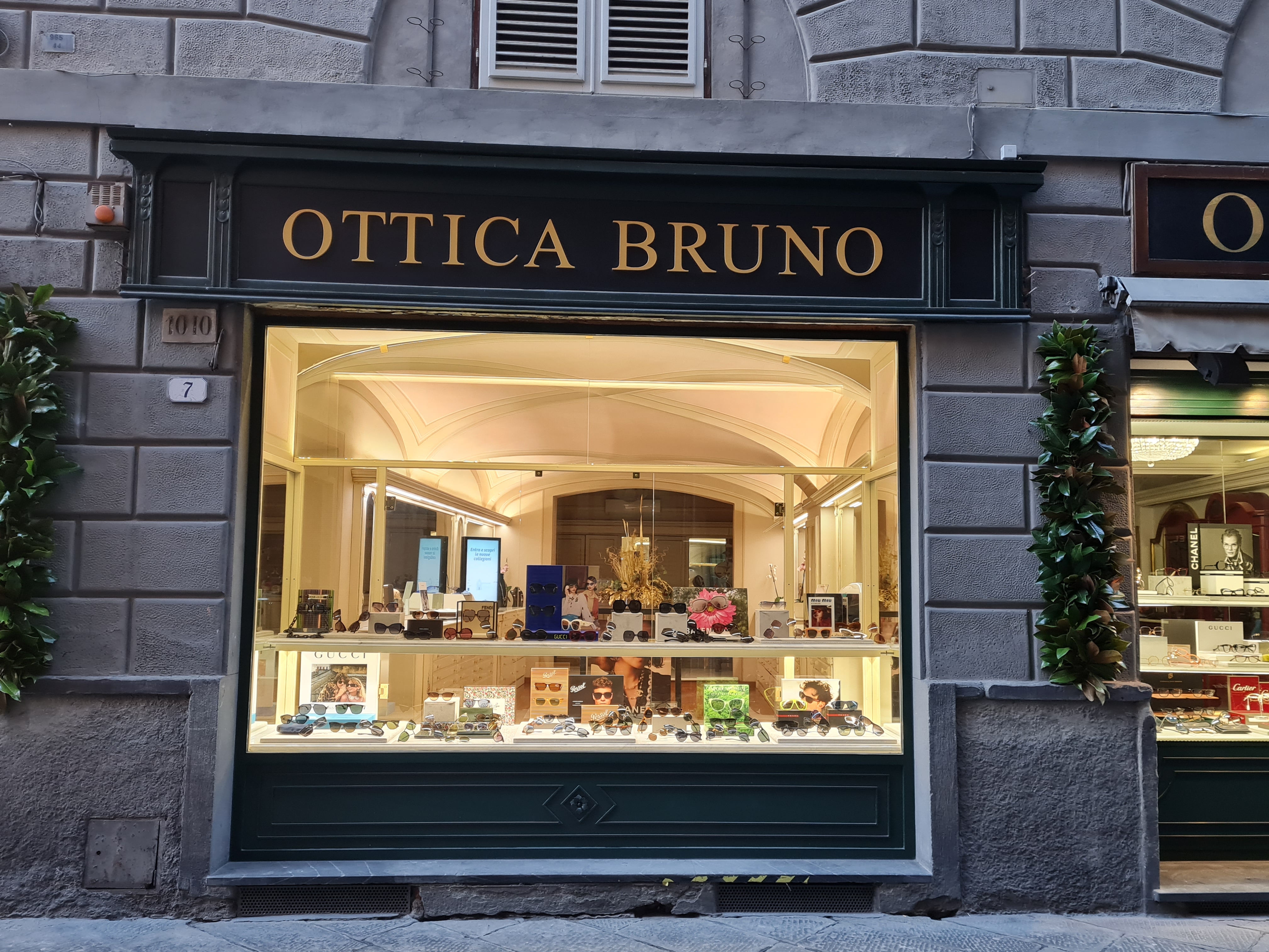 bottega, negozio di ottica, Ottica Bruno, Profumeria Limoni