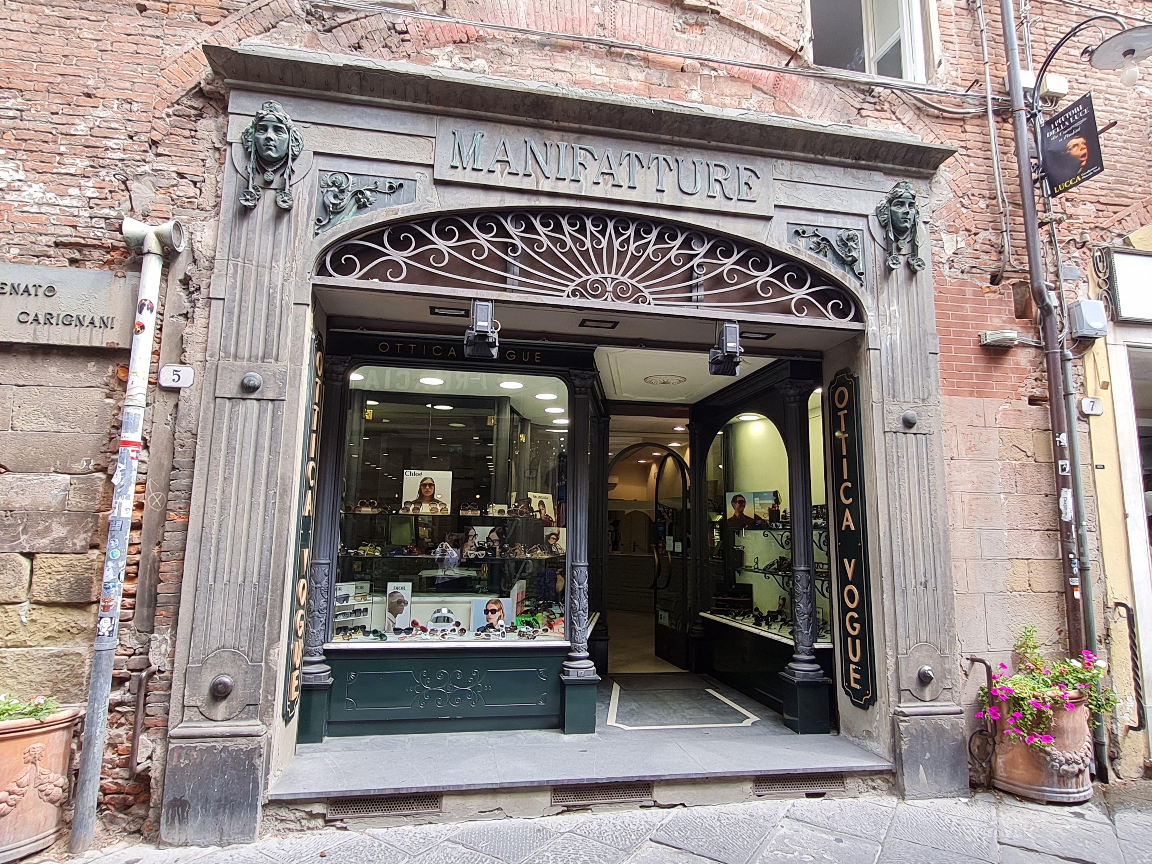 bottega, negozio di ottica, Ottica Vogue