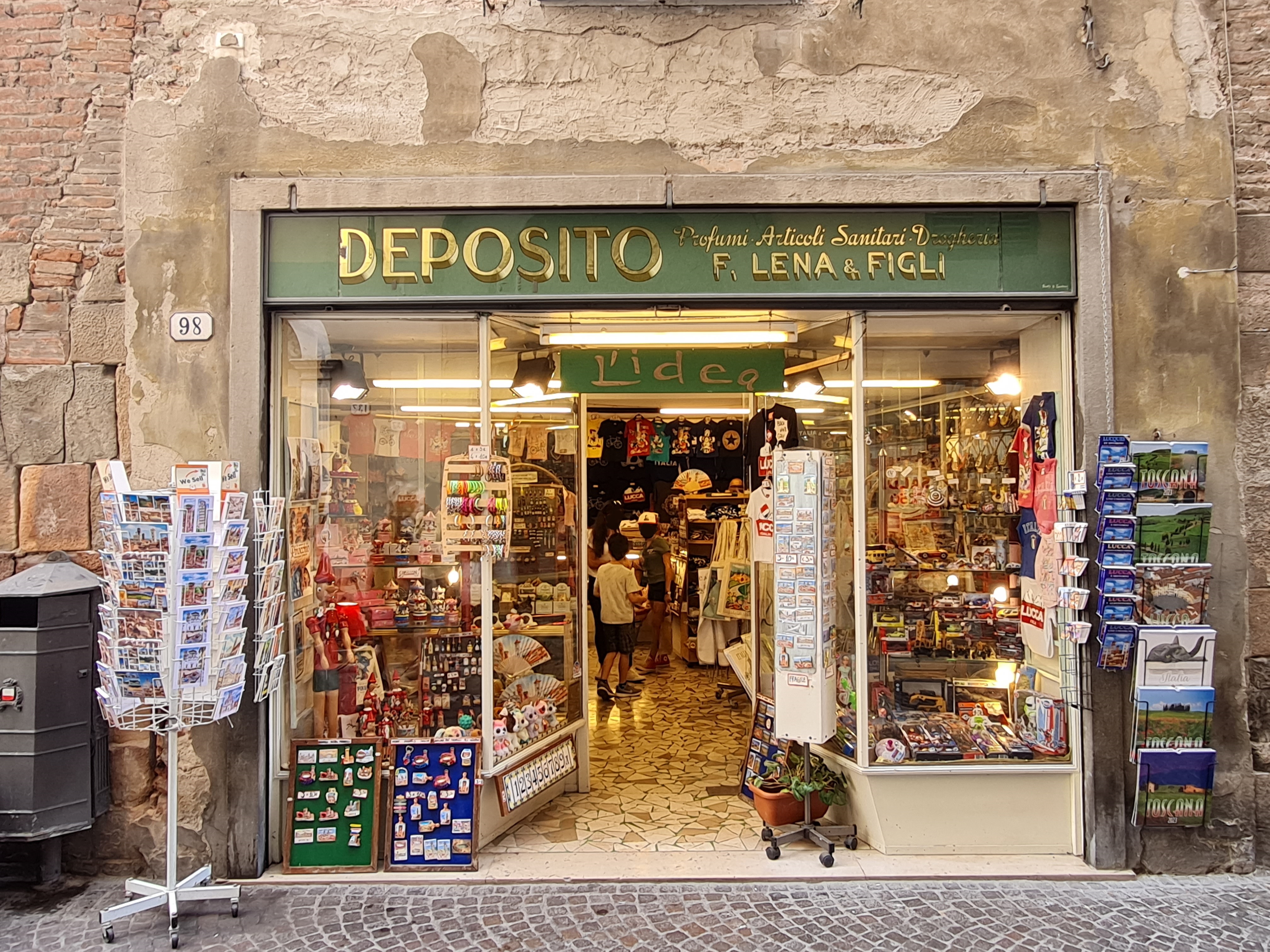 emporio, L'idea di Mencarini Marco, Deposito Profumi