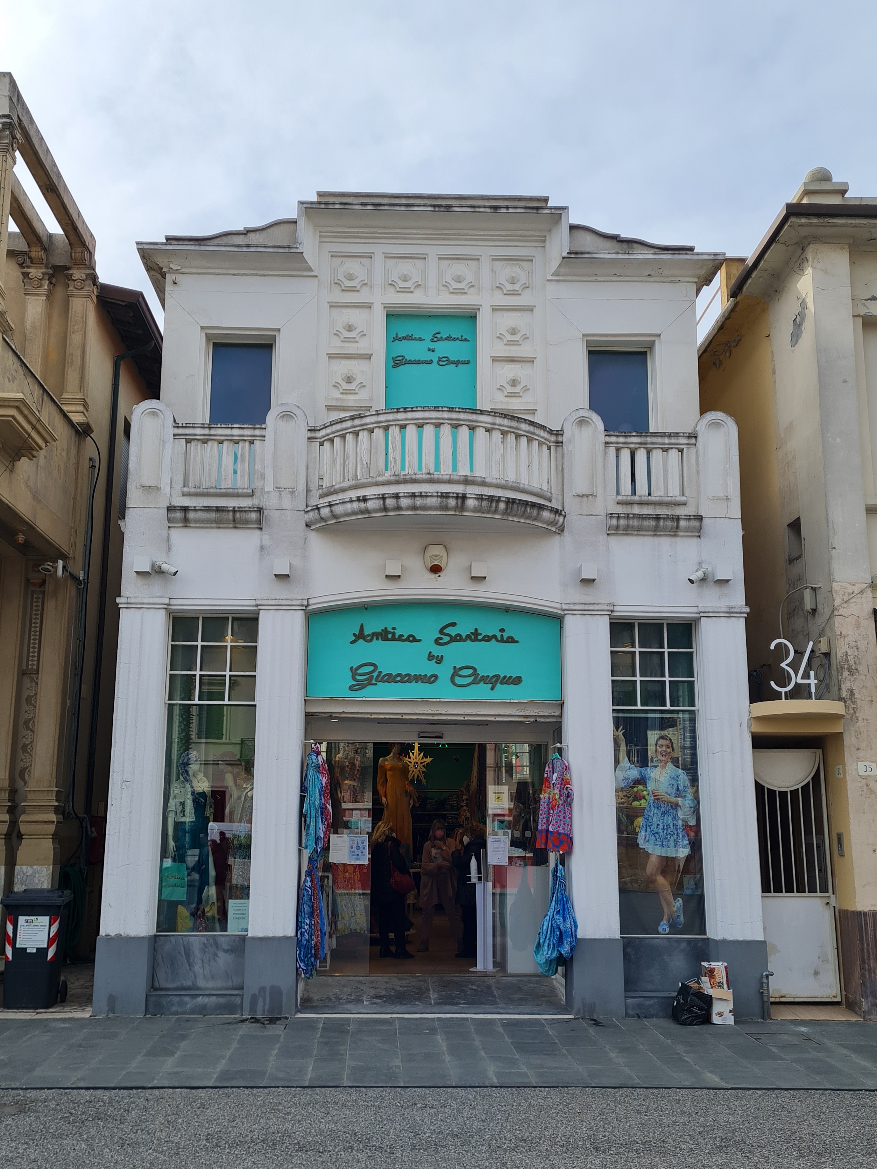 bottega, negozio di abbigliamento, Antica Sartoria by Giacomo Cinque