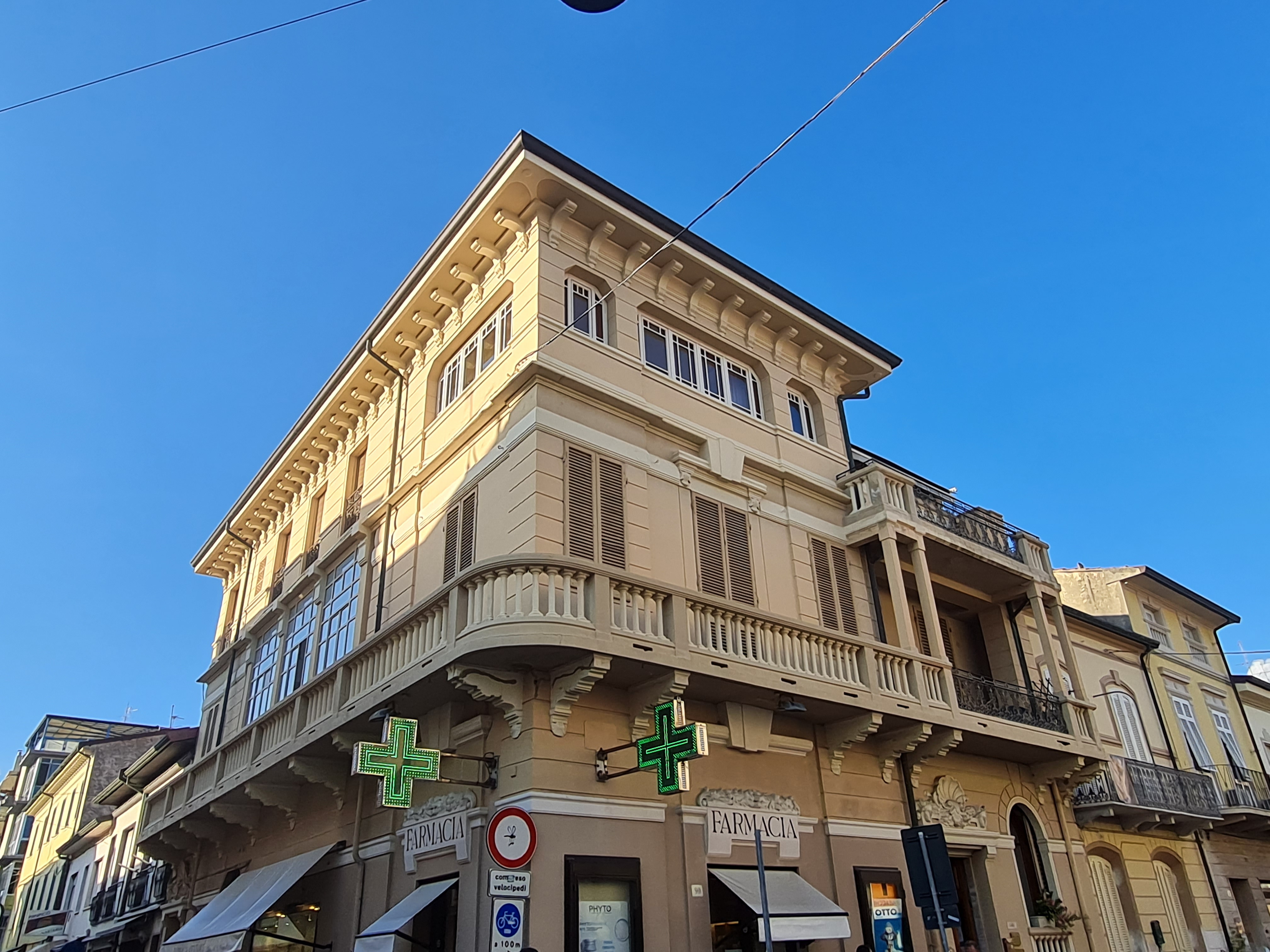 farmacia, privata, Farmacia Centrale Dott.ssa A.L. Poggetti