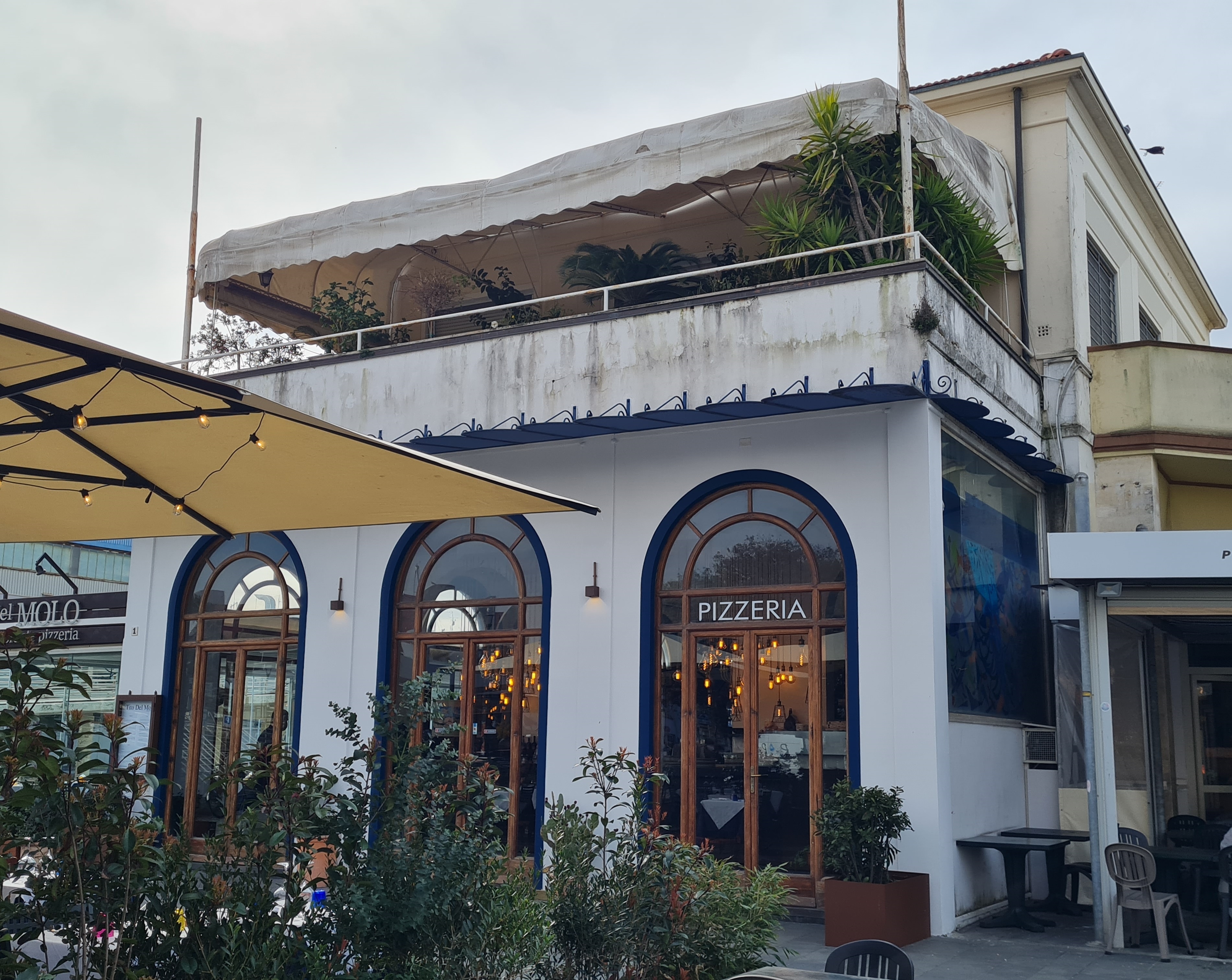 ristorante, Ristorante Tito del Molo, Cinema Nereo , Sorbetteria Napoletana