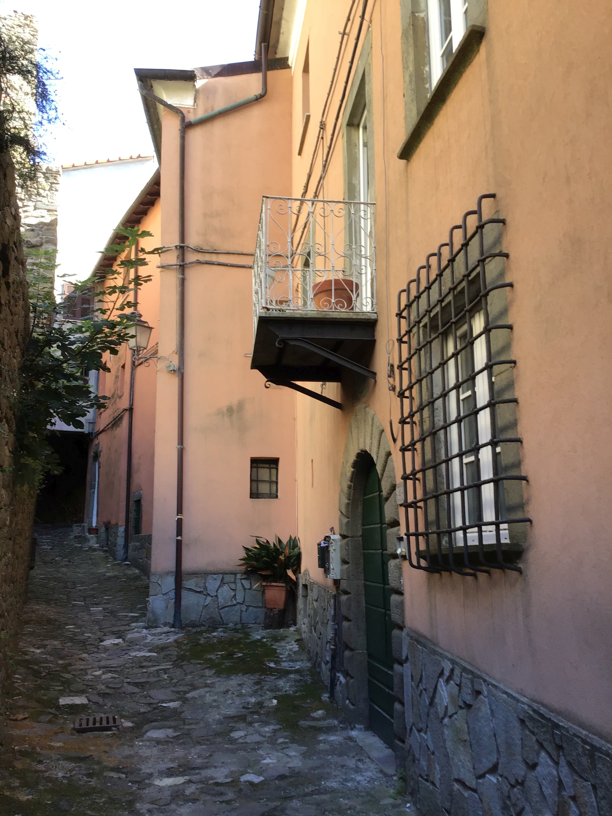 [Casa in via Borgo Diritto, 39, 41]