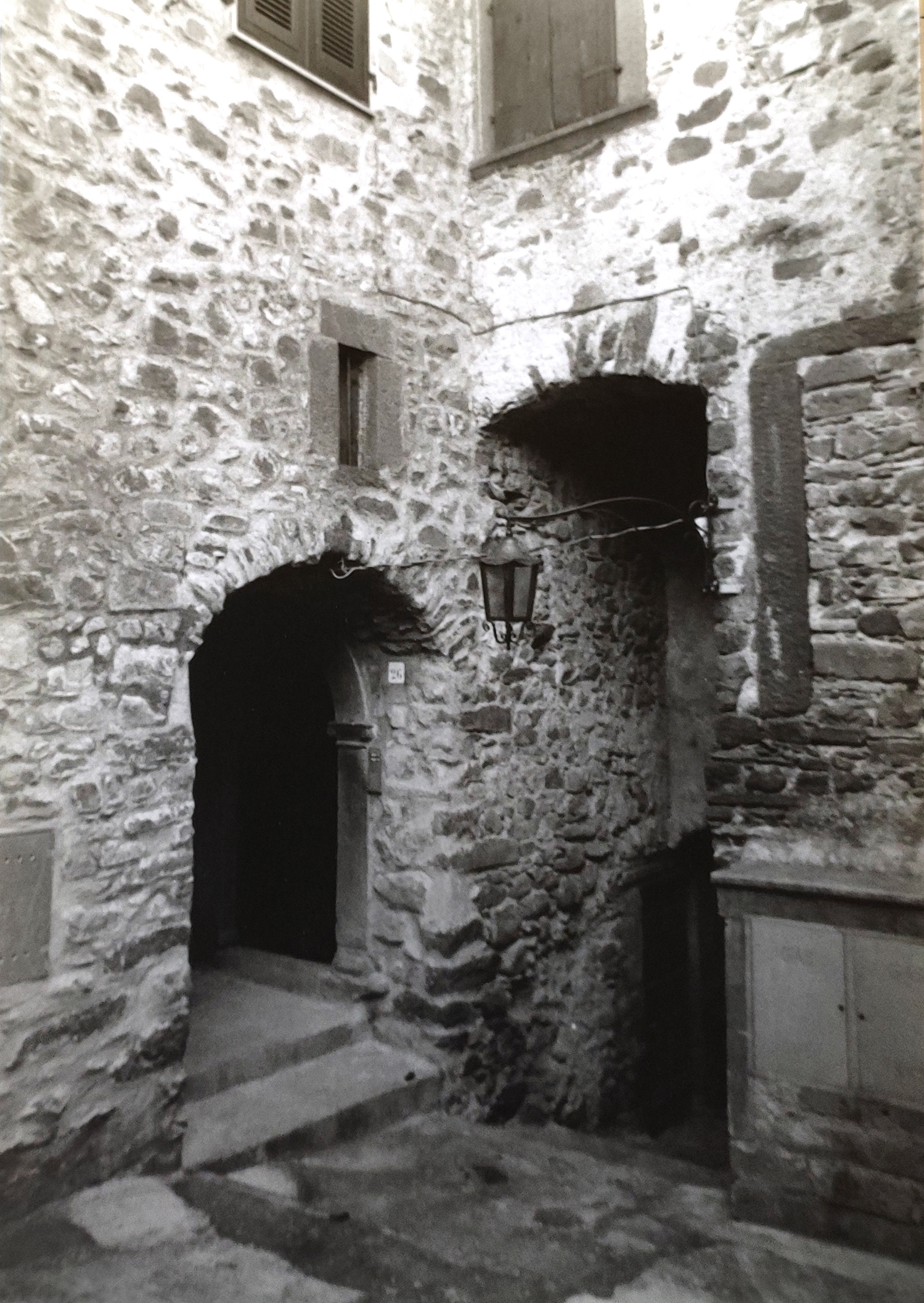 [Casa in Strada comunale interna al borgo, 26, 27, 28]
