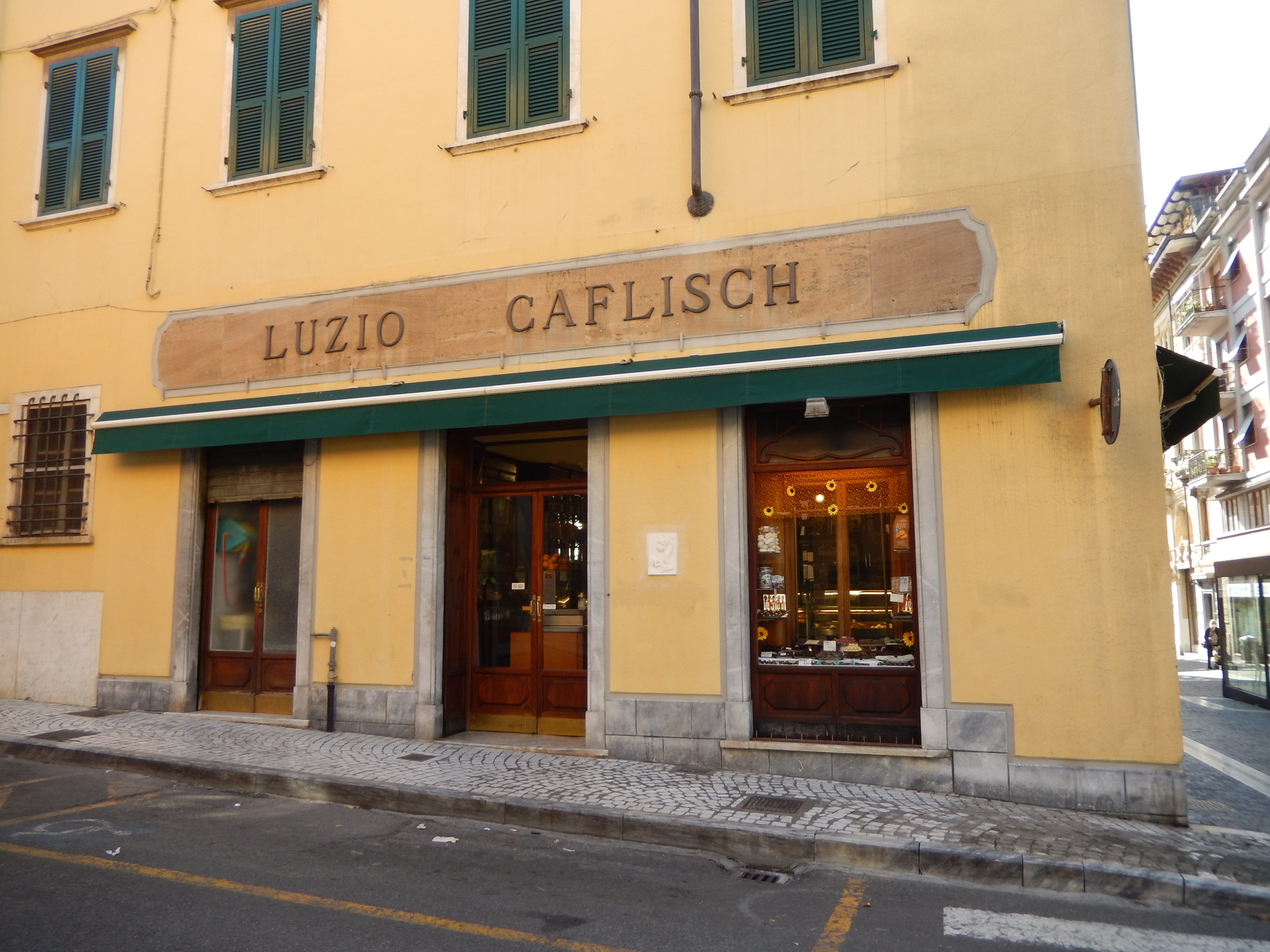 bottega, drogheria, caffè, pasticceria, Luzio Caflisch Bar Pasticceria