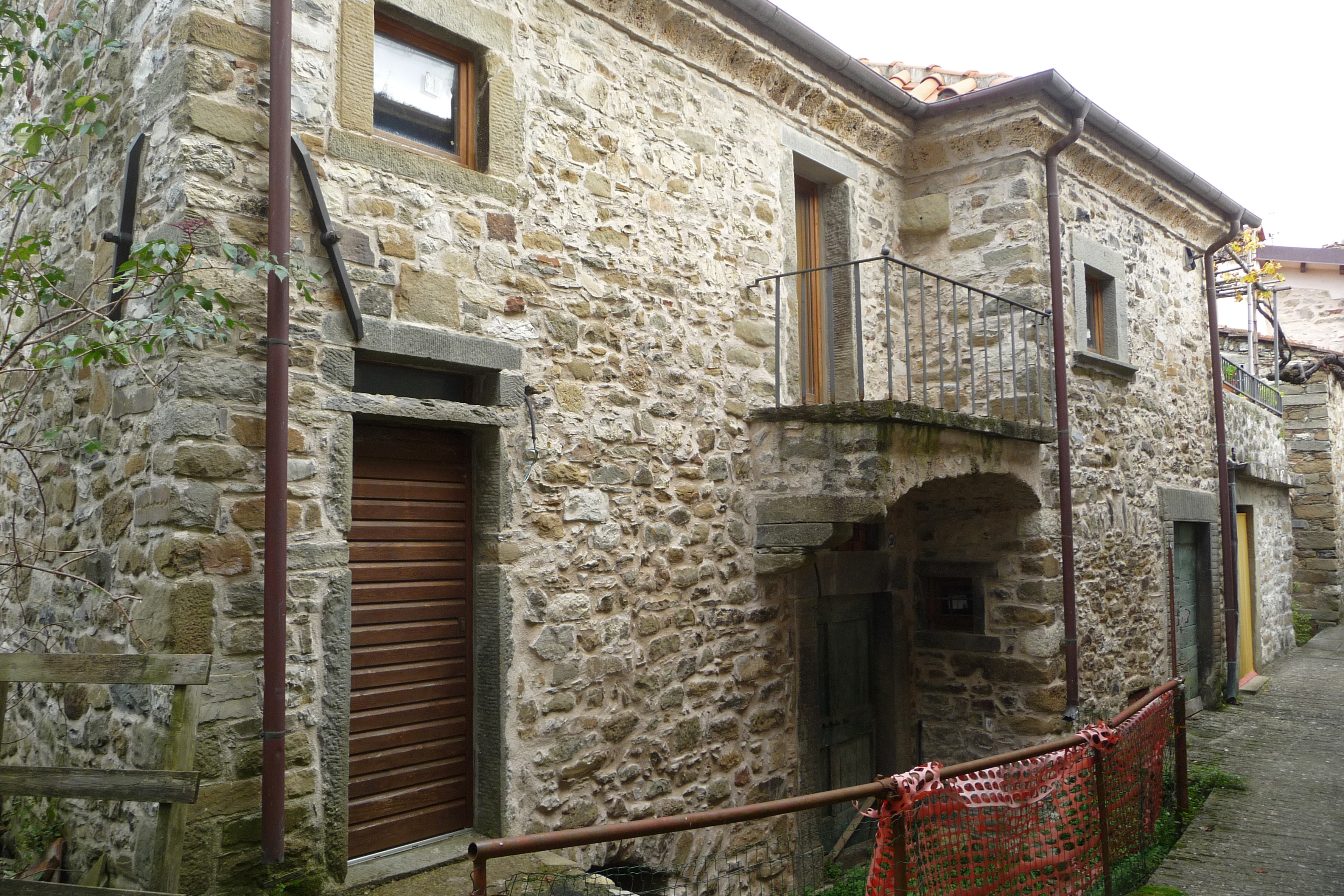 [Casa residenziale in Località Luscignano, 28]
