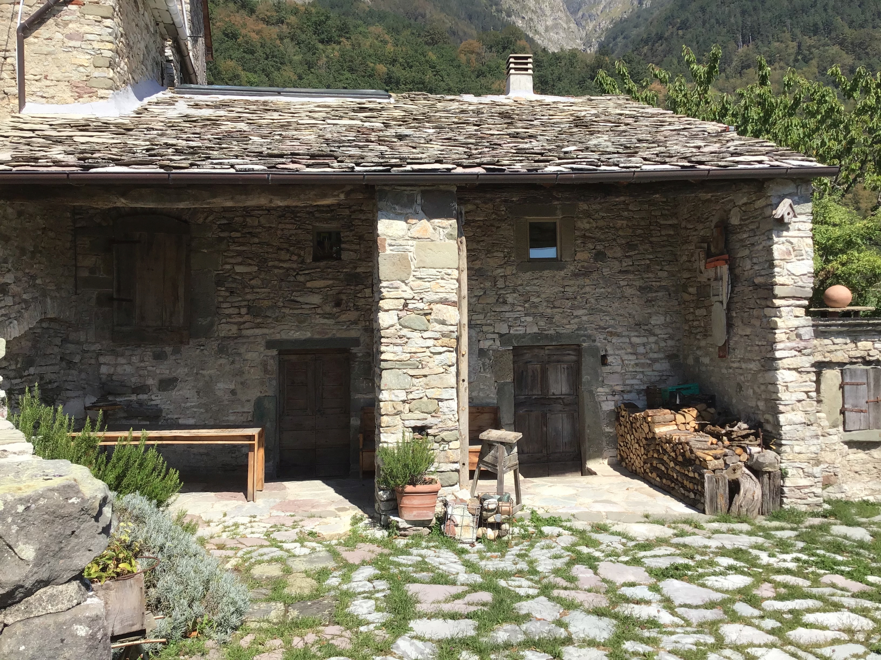 [Casa rurale in via Torsana]
